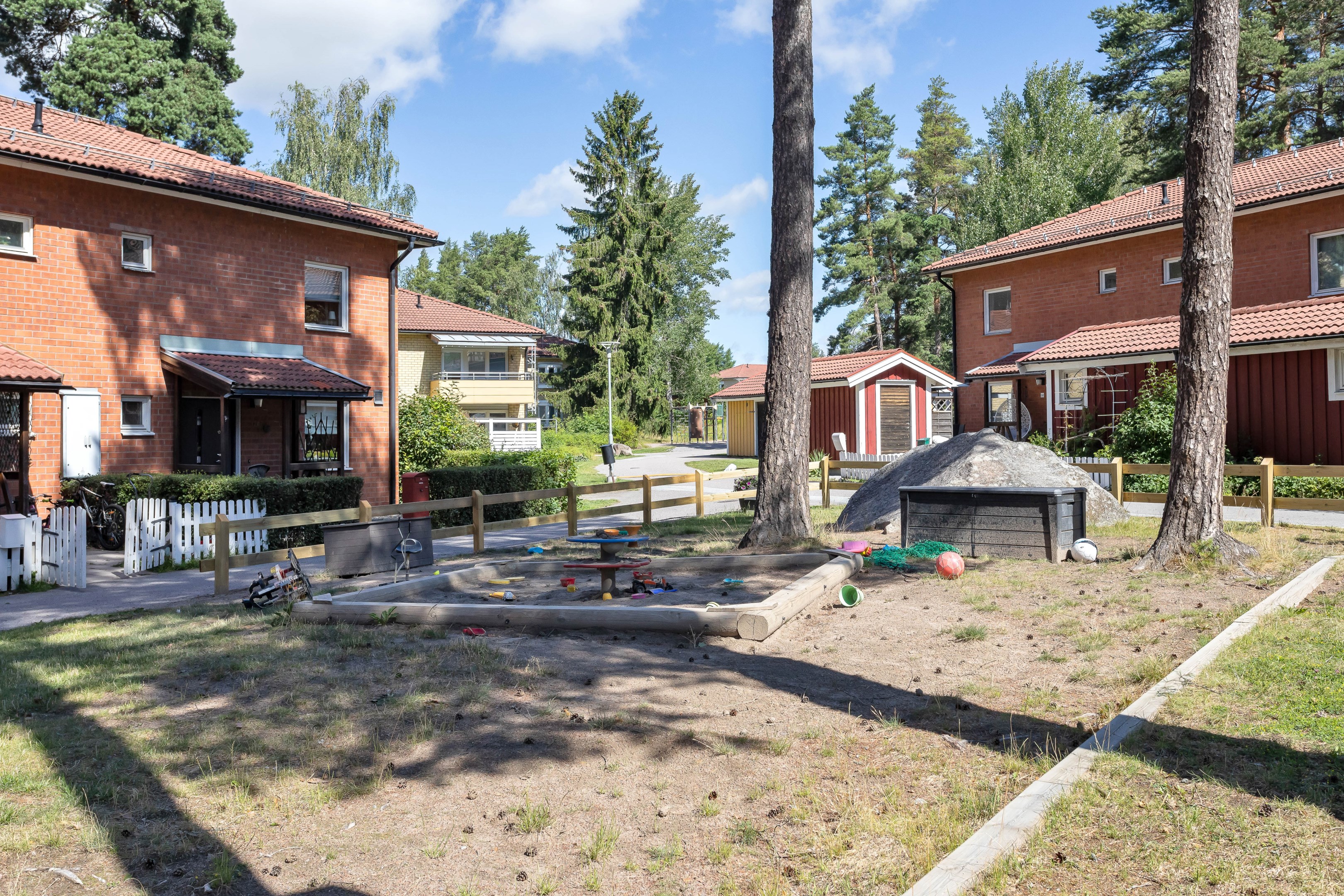 Bostadsbild från Bergslagsresan 174, Såld i Sävja, Uppsala