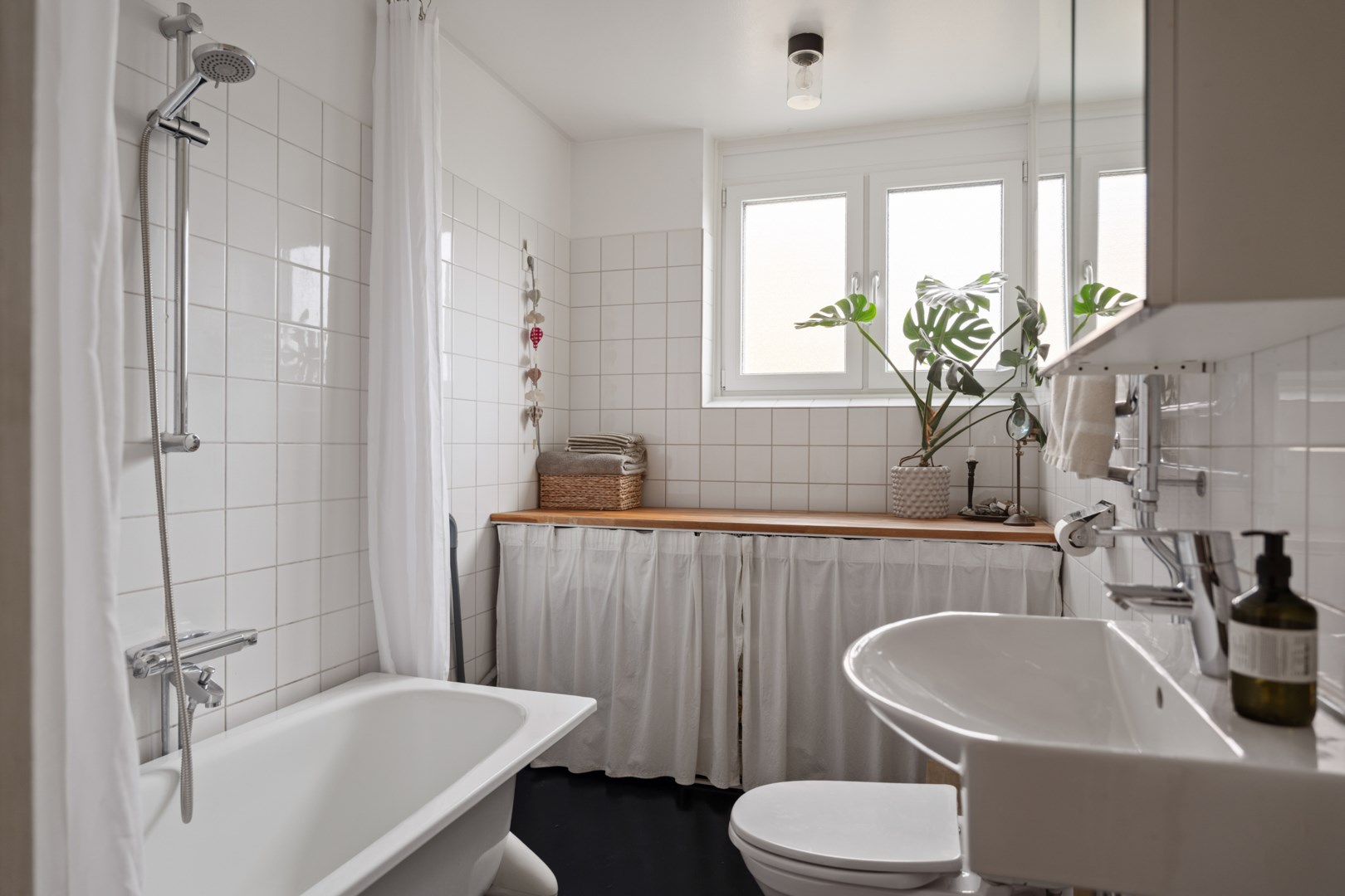 Bostadsbild från Henriksdalsringen 53, Till salu i Henriksdalsberget, Nacka