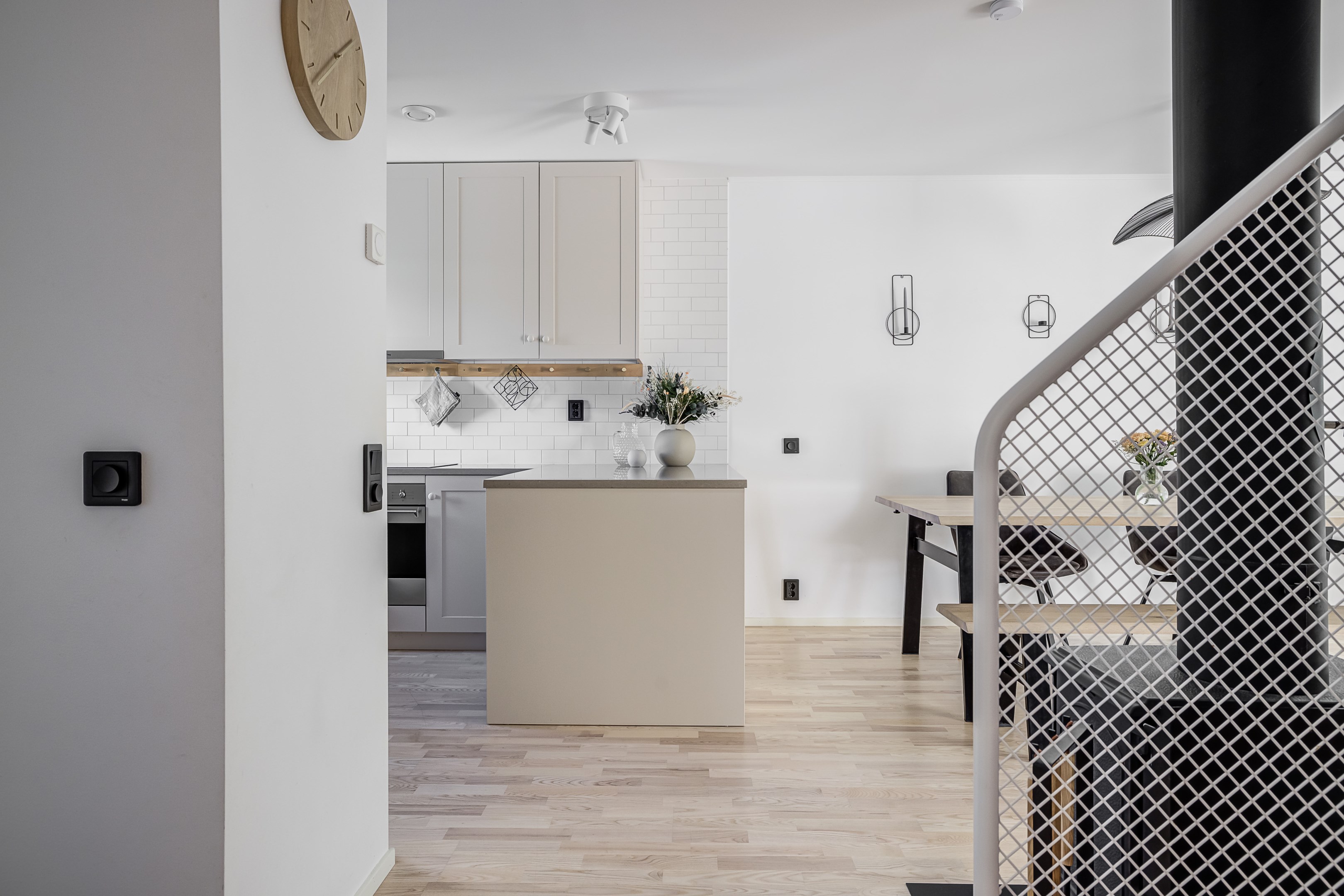 Bostadsbild från Vikvägen 28, Såld i Vårdsätra, Uppsala