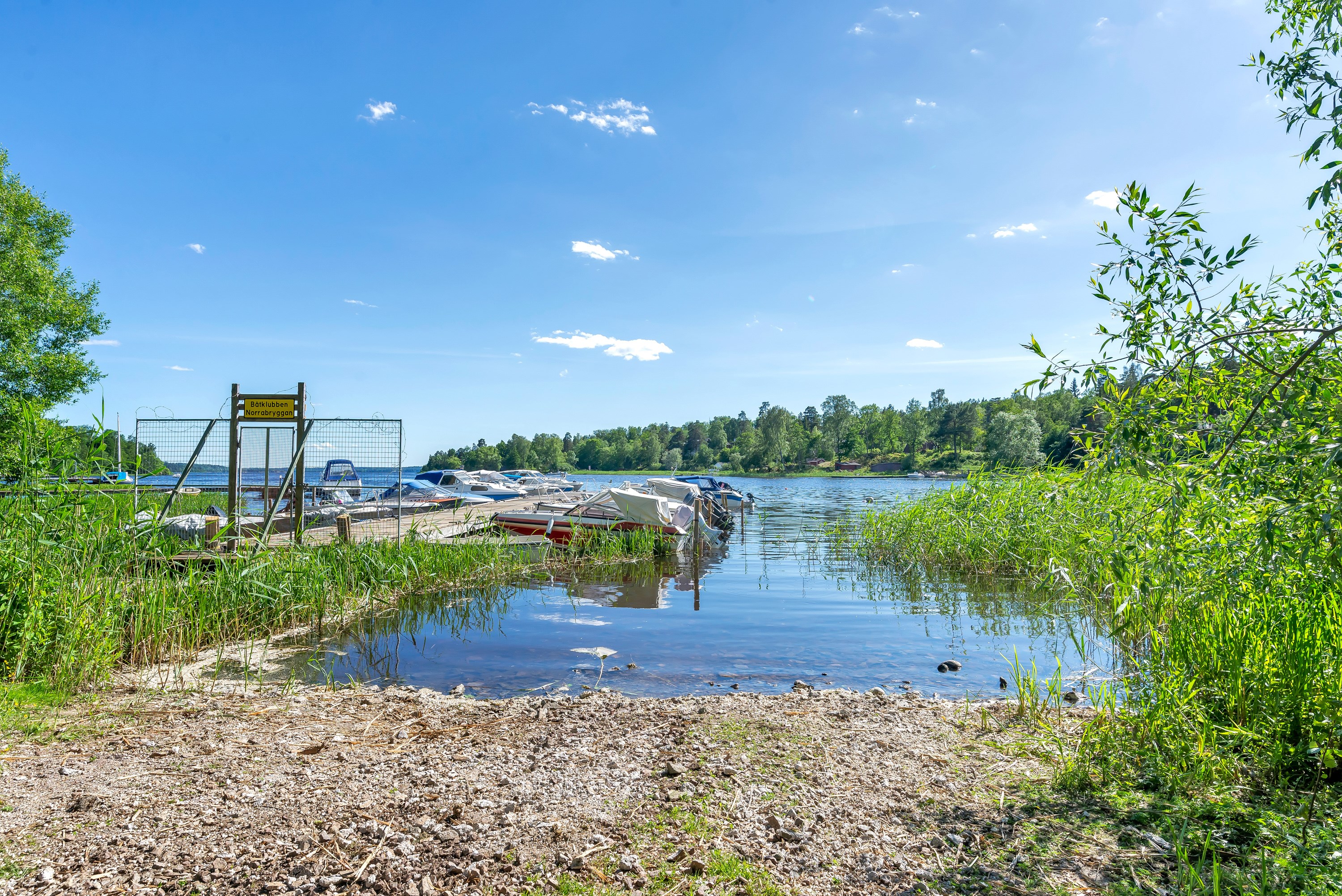 Bostadsbild från Vikvägen 28, Såld i Vårdsätra, Uppsala