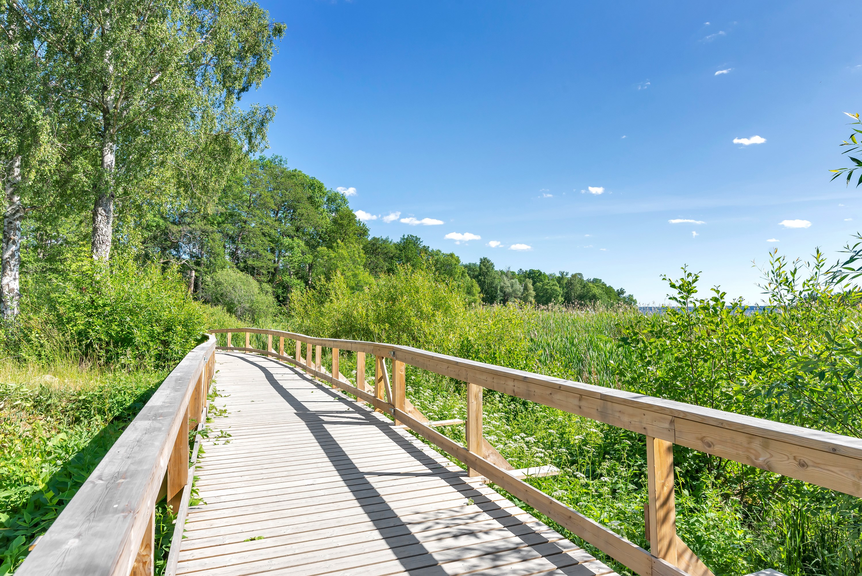 Bostadsbild från Vikvägen 28, Såld i Vårdsätra, Uppsala