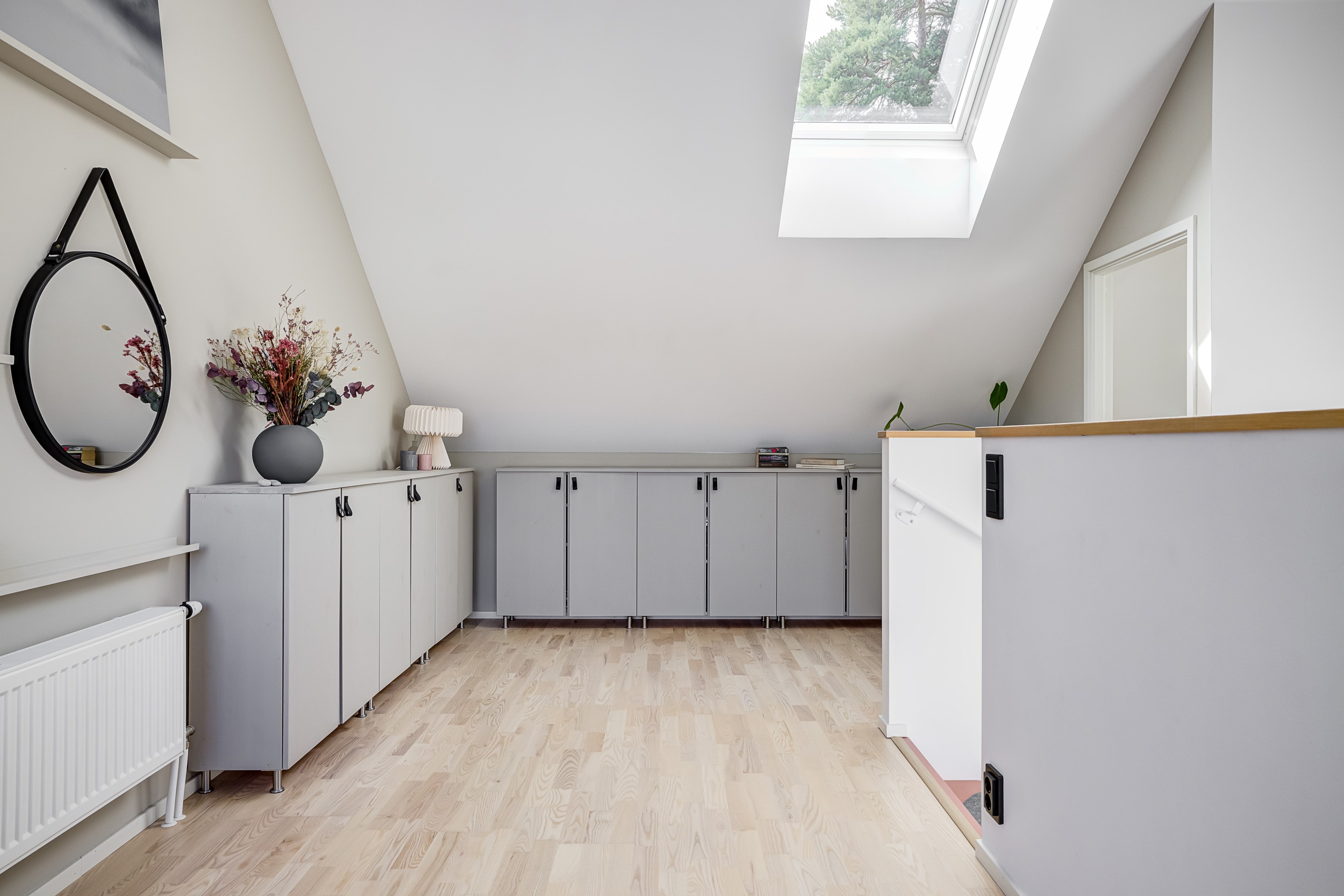 Bostadsbild från Vikvägen 28, Såld i Vårdsätra, Uppsala