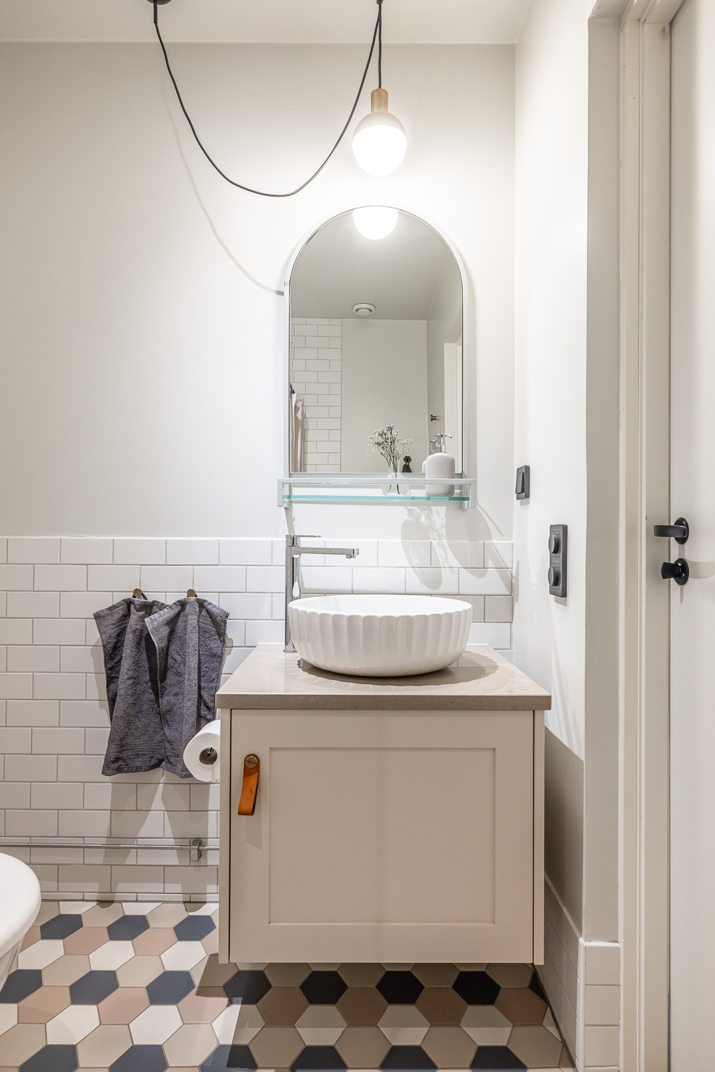 Bostadsbild från Vikvägen 28, Såld i Vårdsätra, Uppsala