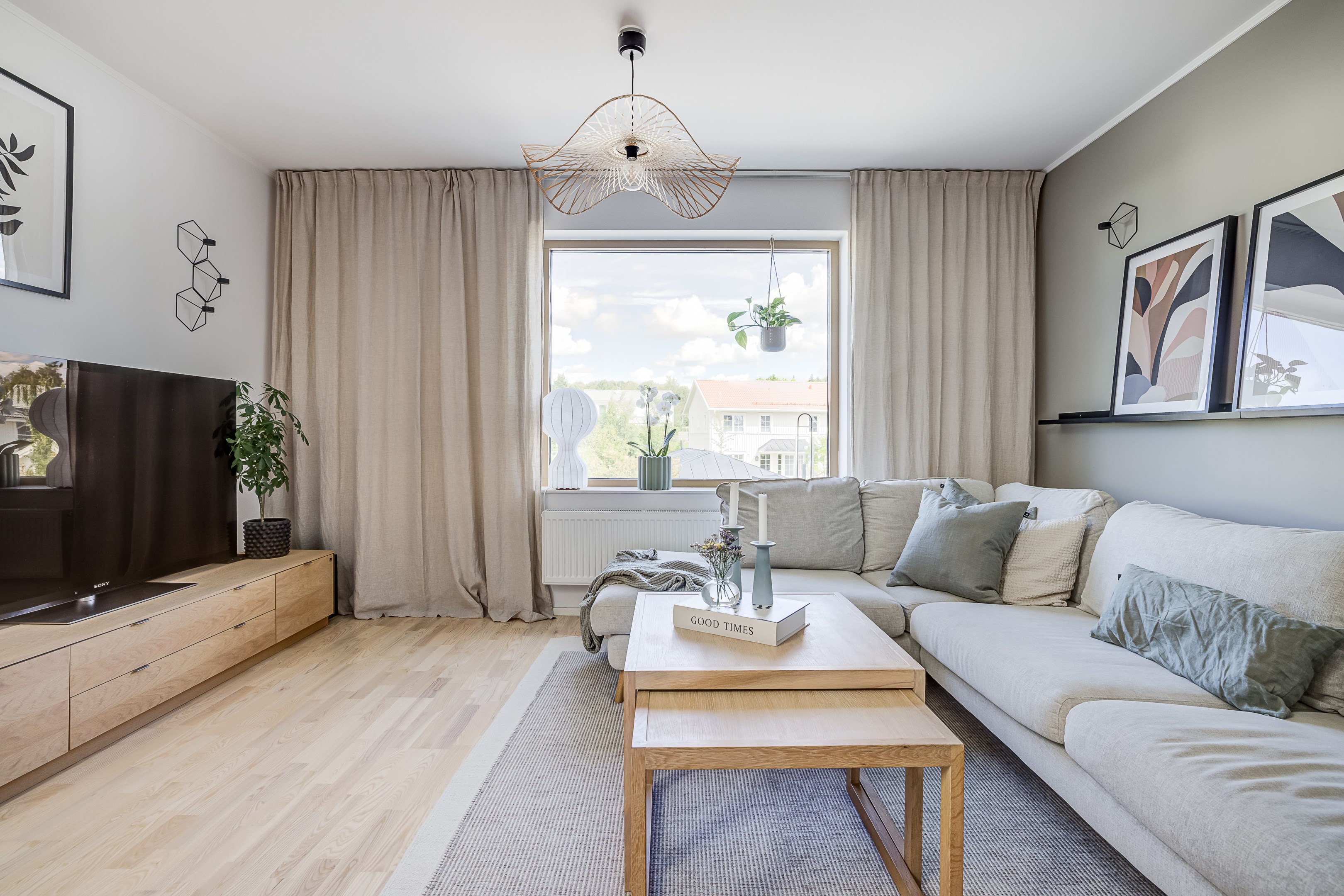 Bostadsbild från Vikvägen 28, Såld i Vårdsätra, Uppsala