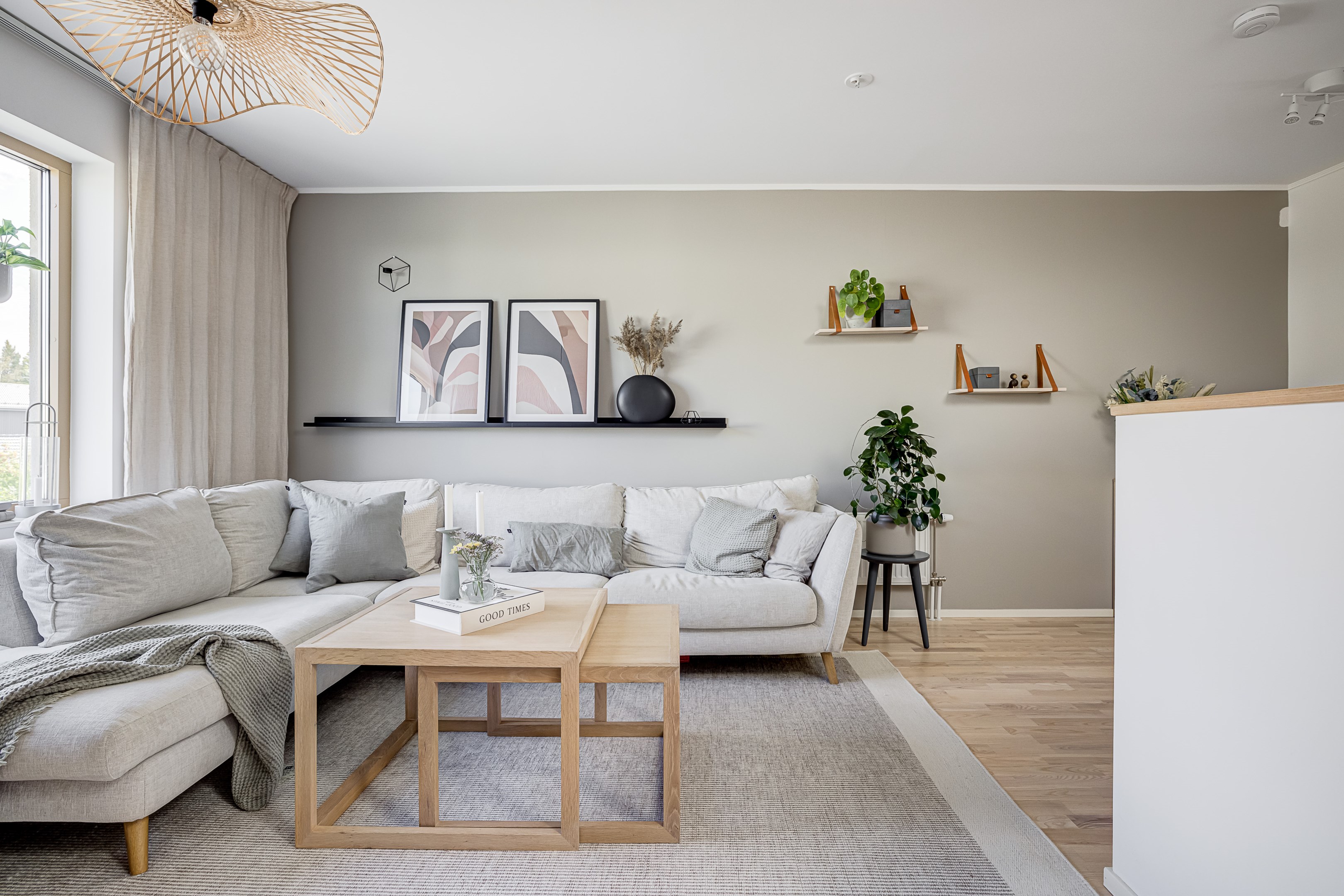 Bostadsbild från Vikvägen 28, Såld i Vårdsätra, Uppsala