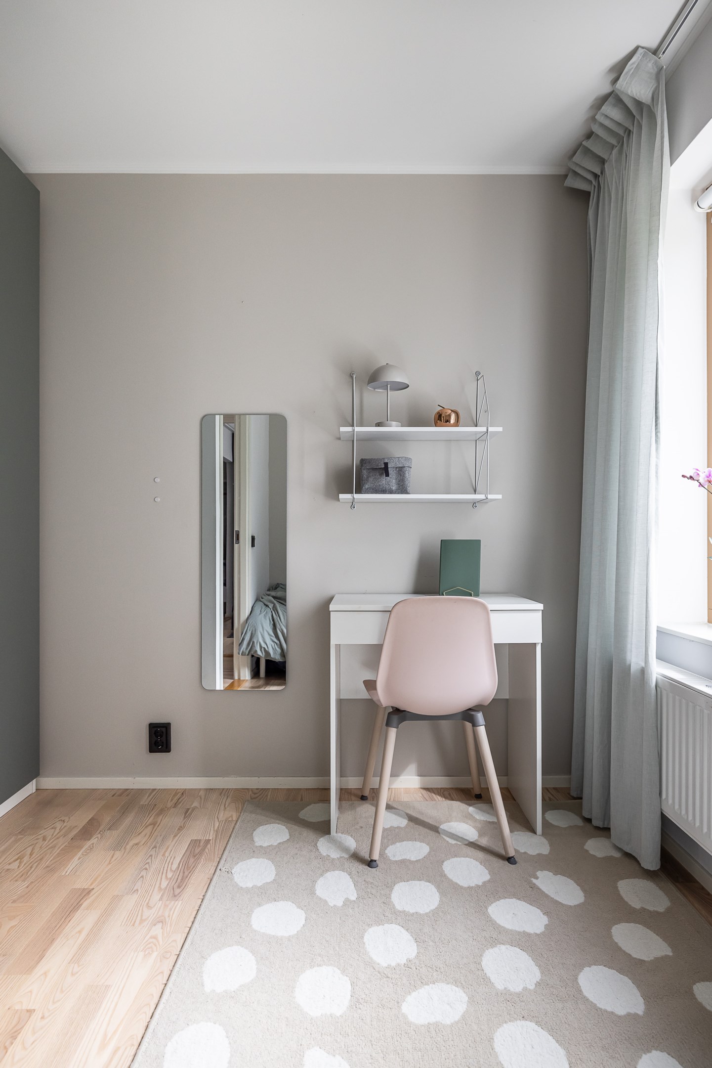 Bostadsbild från Vikvägen 28, Såld i Vårdsätra, Uppsala