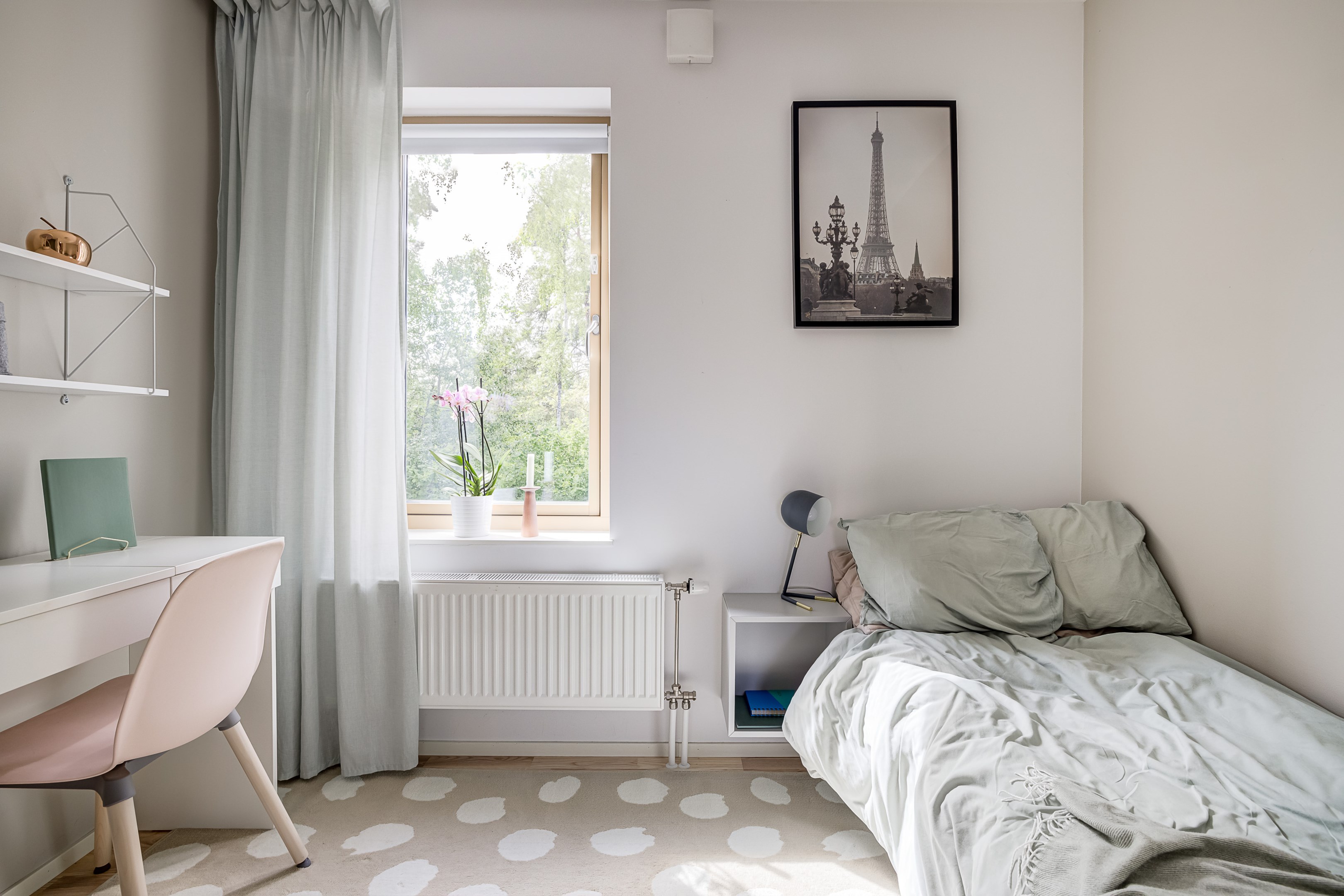 Bostadsbild från Vikvägen 28, Såld i Vårdsätra, Uppsala