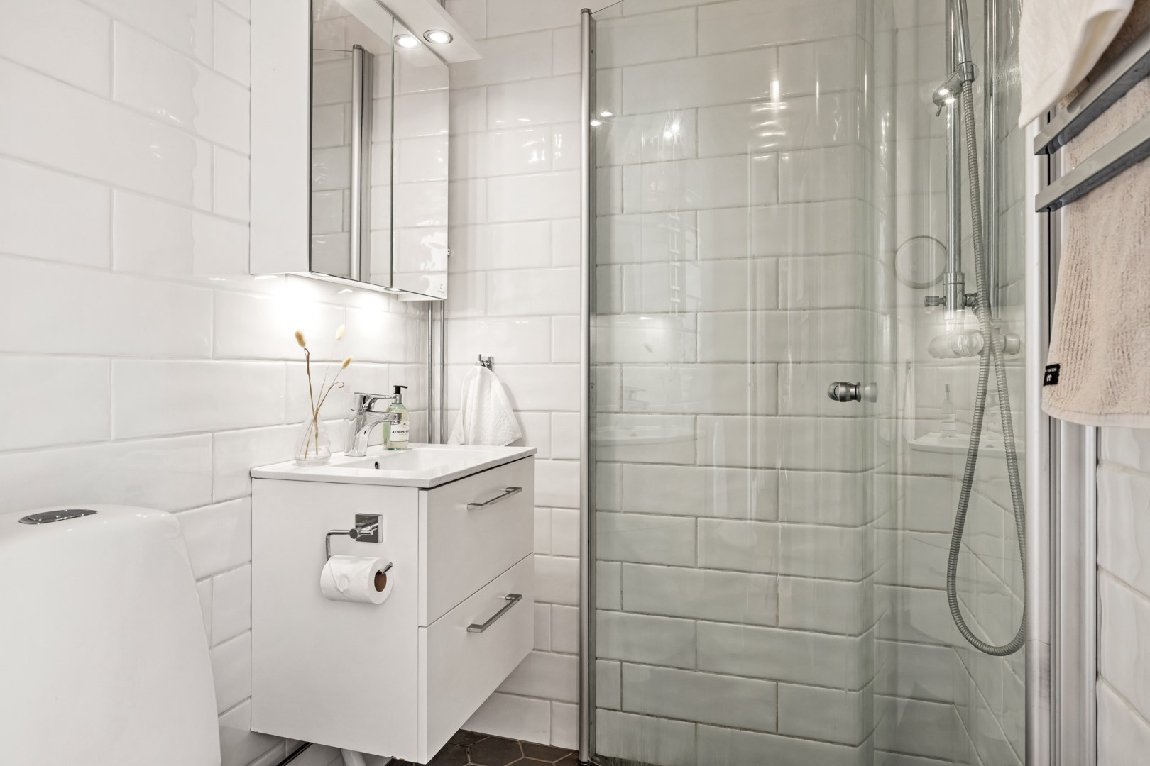 Bostadsbild från Sköldungagatan 30B, Såld i Svartbäcken, Uppsala