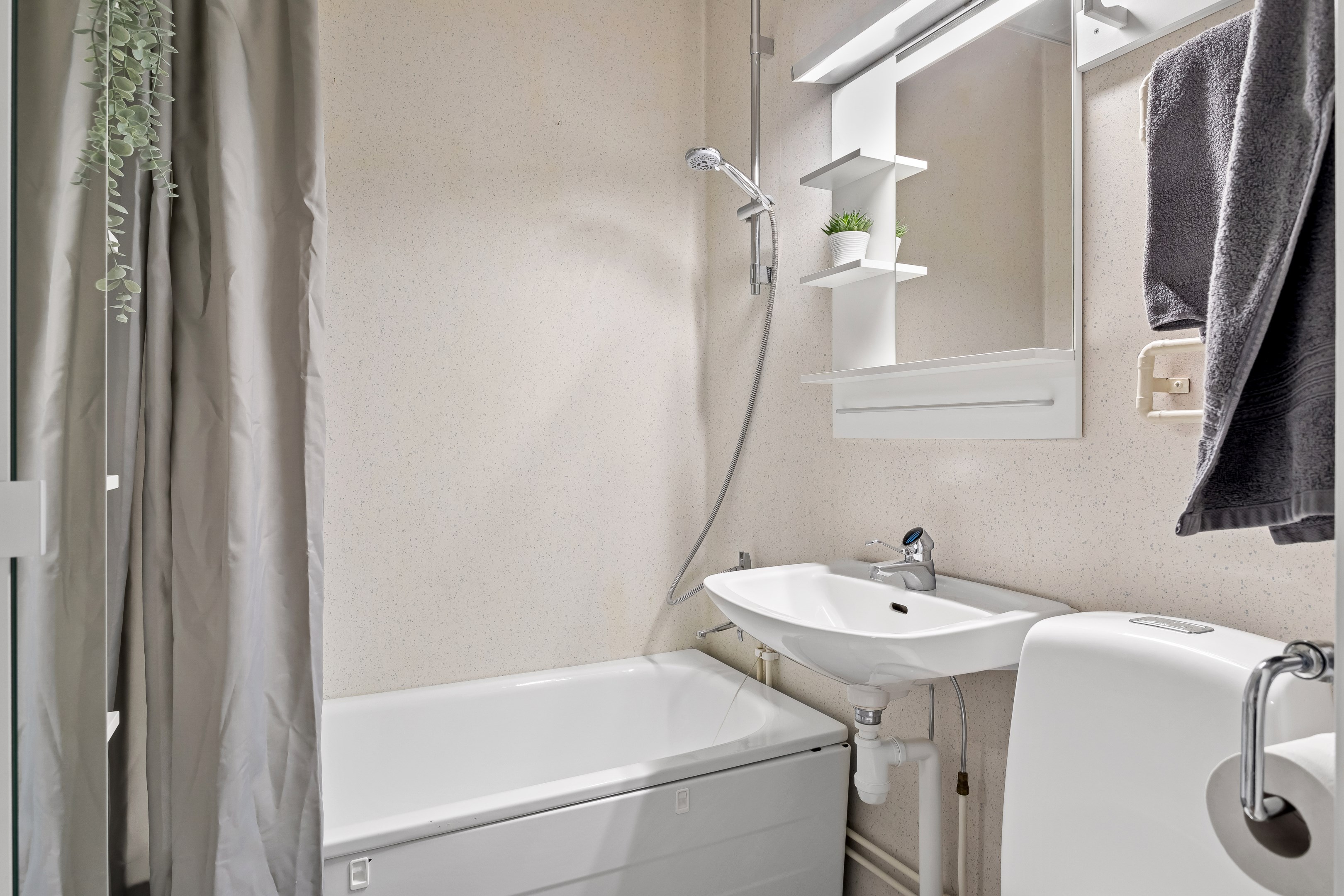 Bostadsbild från Ymergatan 13E, Såld i Fålhagen, Uppsala