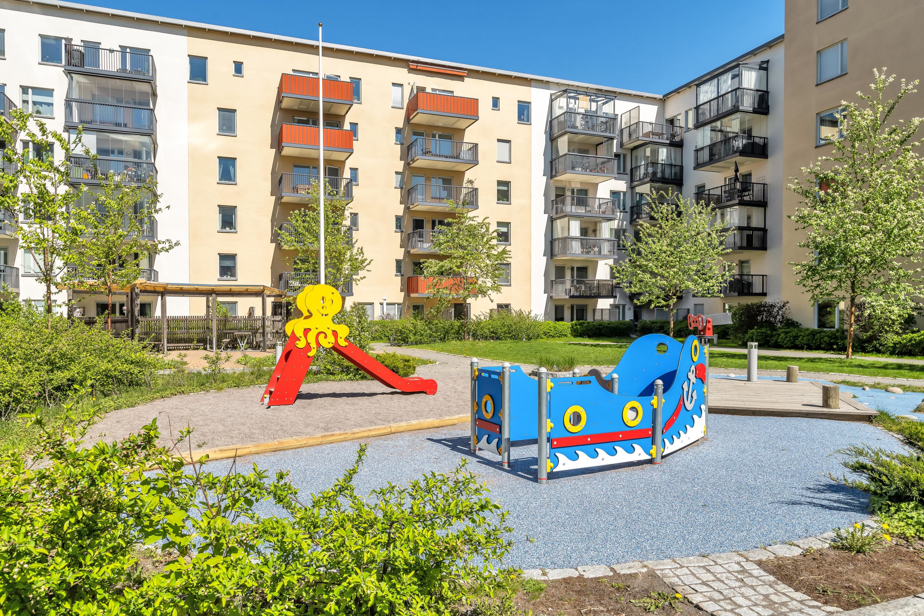 Bostadsbild från Tullgarnsgatan 20, Såld i Kungsängen, Uppsala