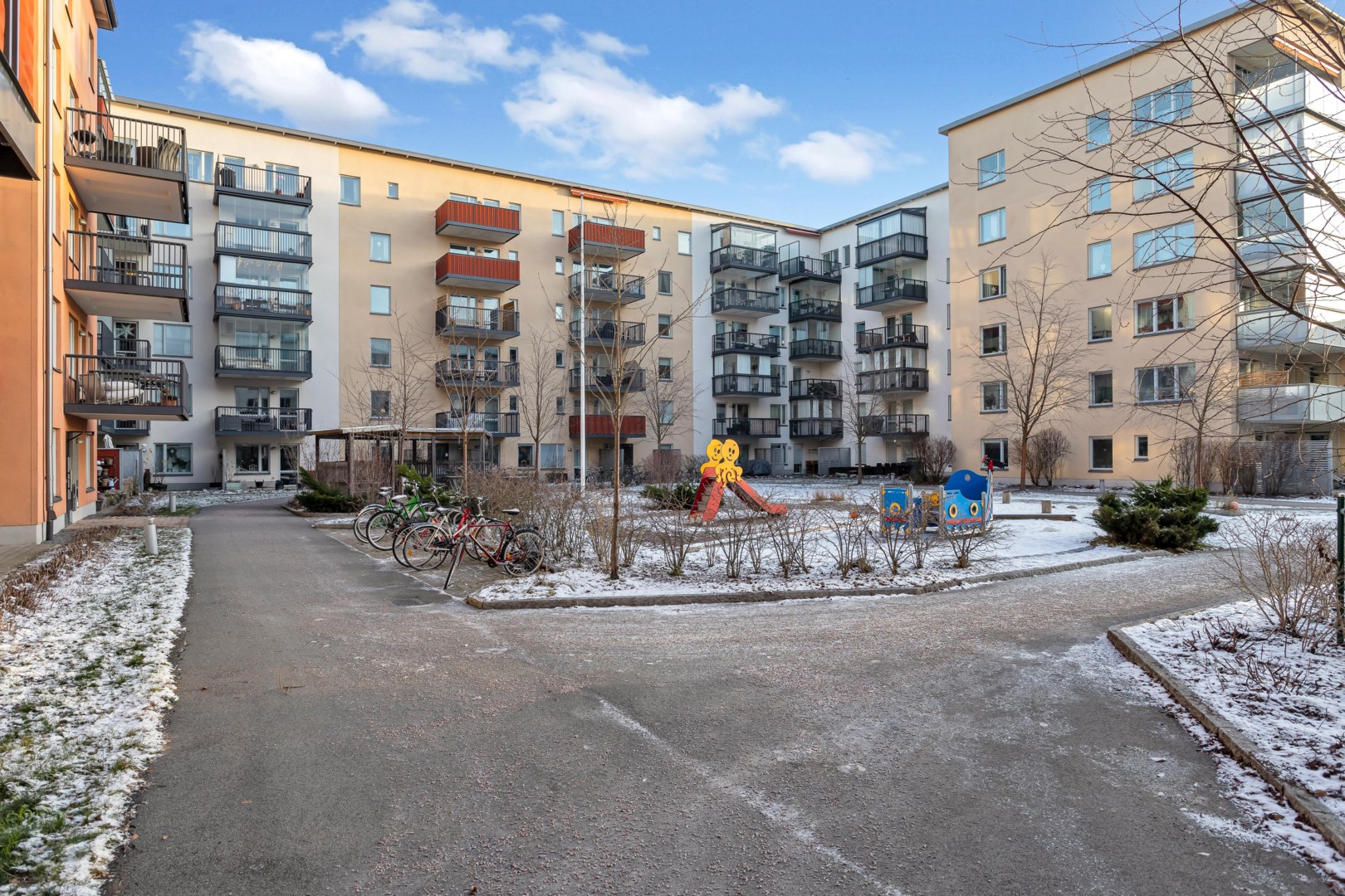 Bostadsbild från Tullgarnsgatan 20, Såld i Kungsängen, Uppsala