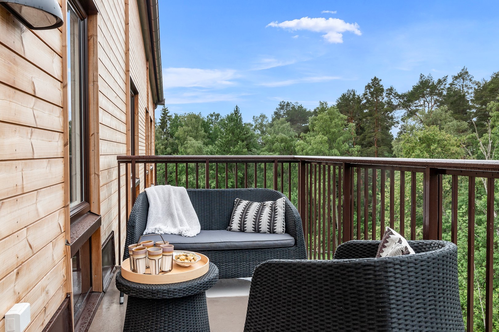 Bostadsbild från Tujagatan 10, Såld i Skiljebo, Västerås