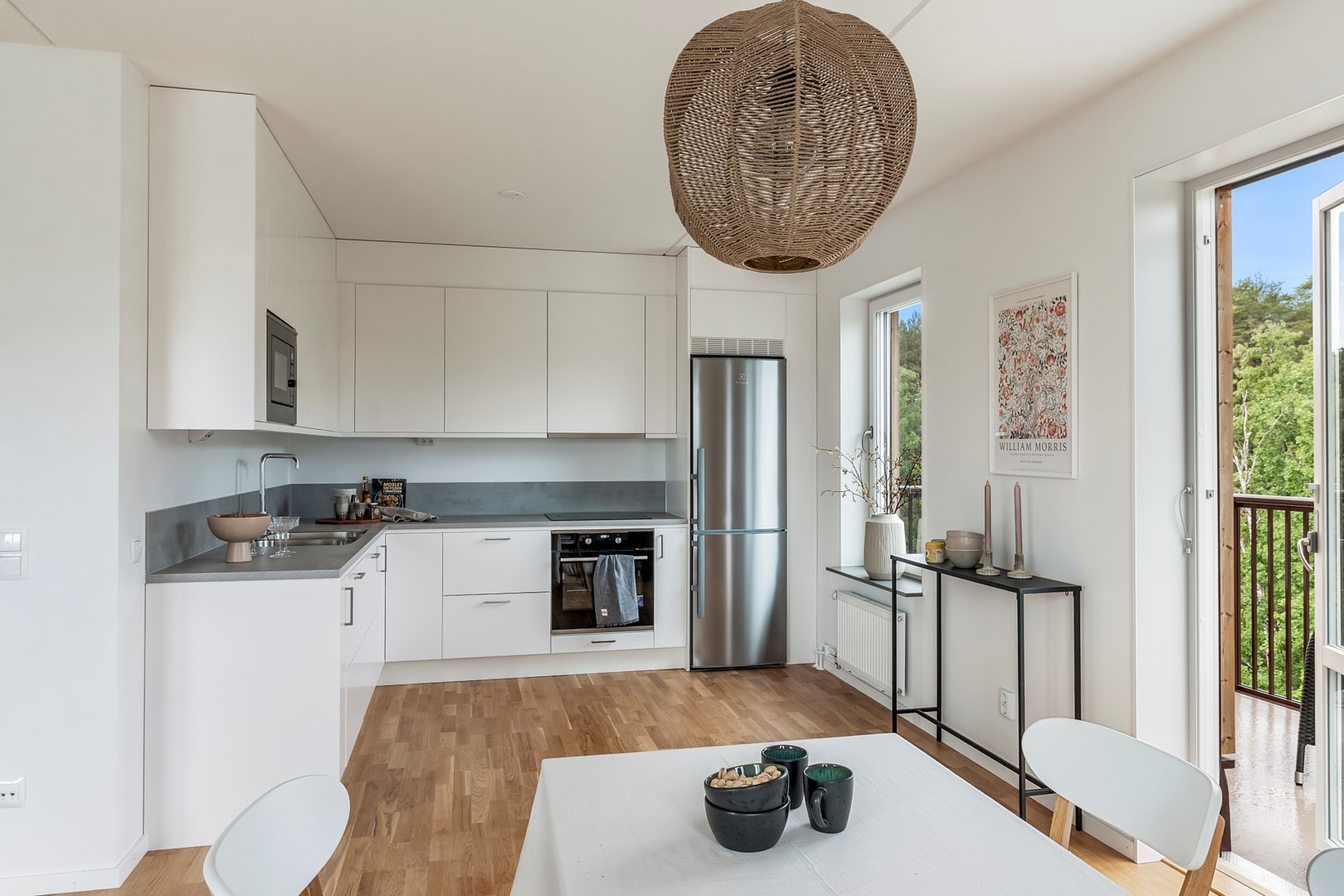 Bostadsbild från Tujagatan 10, Såld i Skiljebo, Västerås