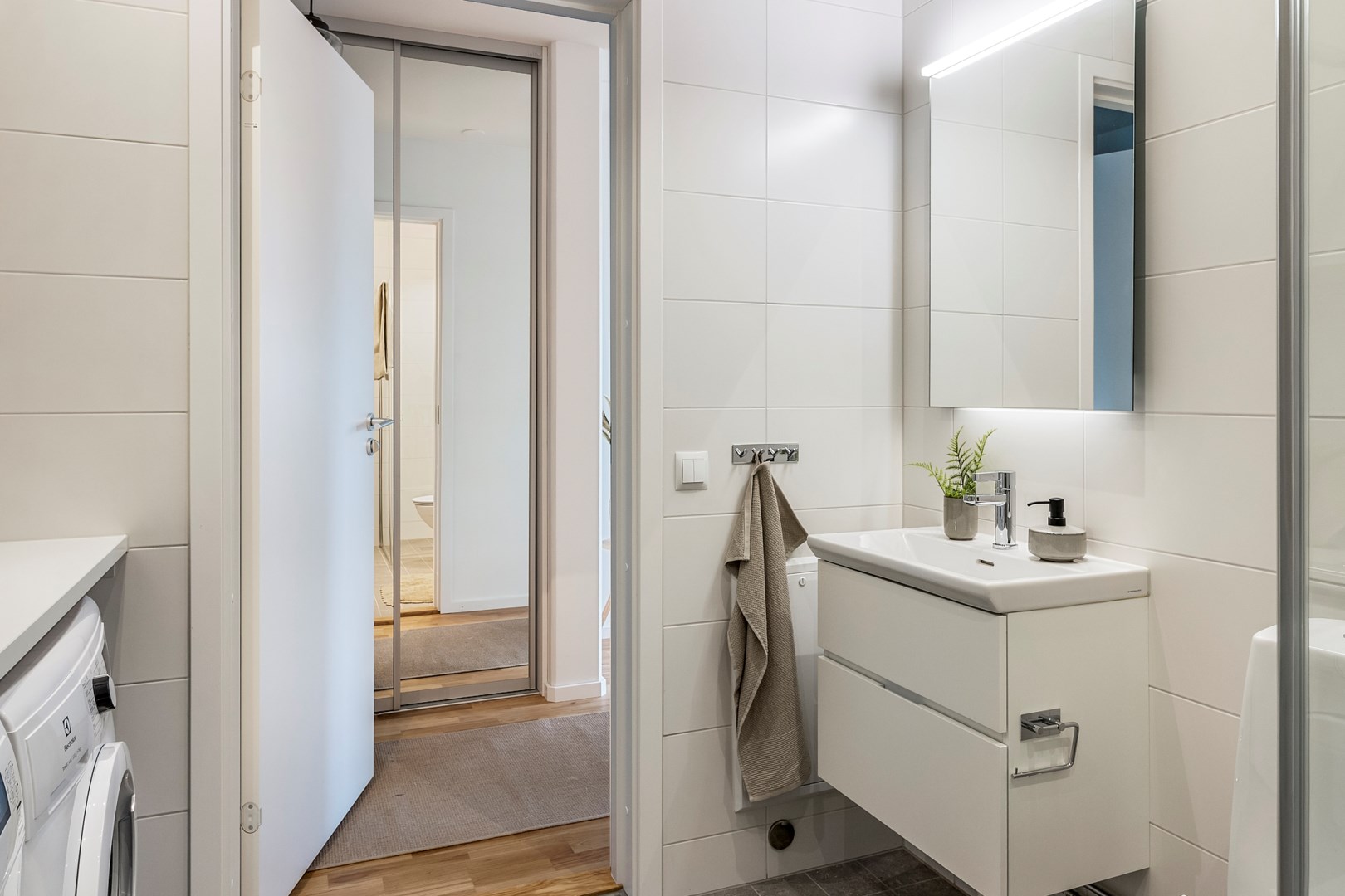 Bostadsbild från Tujagatan 10, Såld i Skiljebo, Västerås