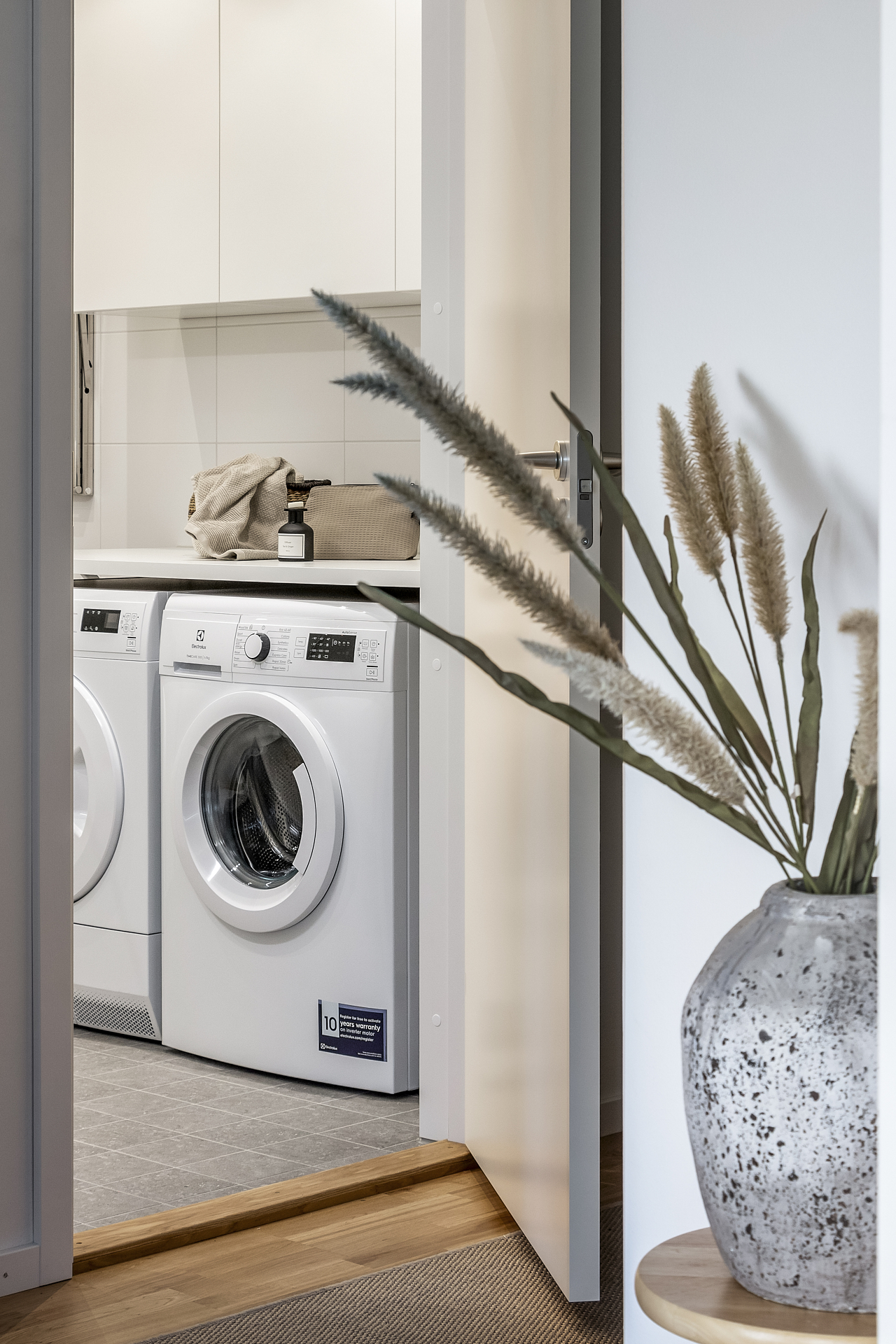 Bostadsbild från Tujagatan 10, Såld i Skiljebo, Västerås