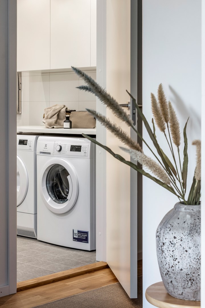 Bostadsbild från Tujagatan 10, Såld i Skiljebo, Västerås