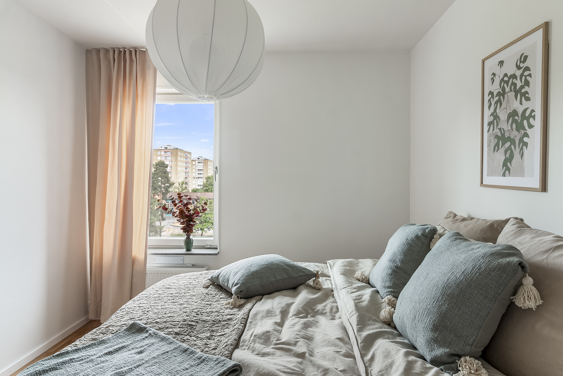 Bostadsbild från Tujagatan 10, Såld i Skiljebo, Västerås