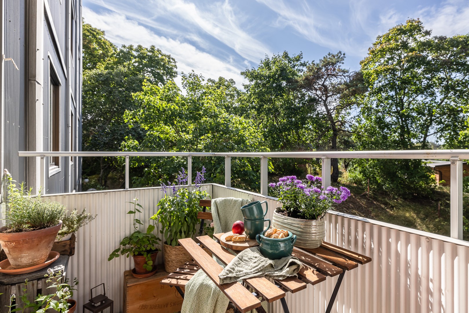 Bostadsbild från Karlsrogatan 81, Såld i Sommarro, Uppsala