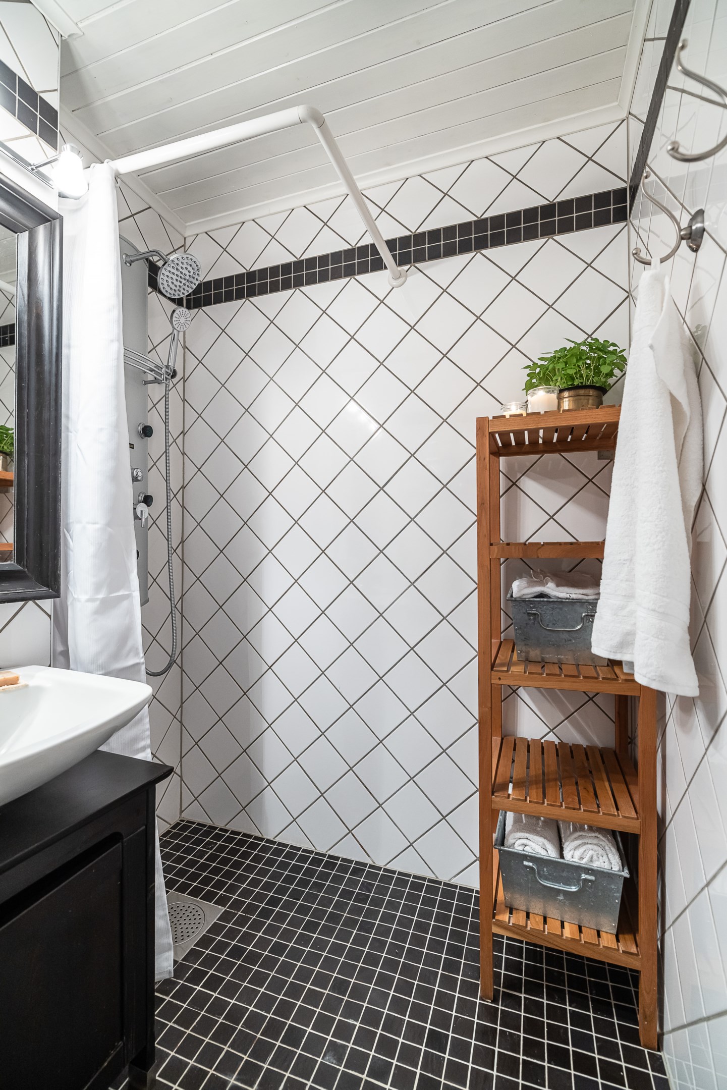 Bostadsbild från Karlsrogatan 81, Såld i Sommarro, Uppsala