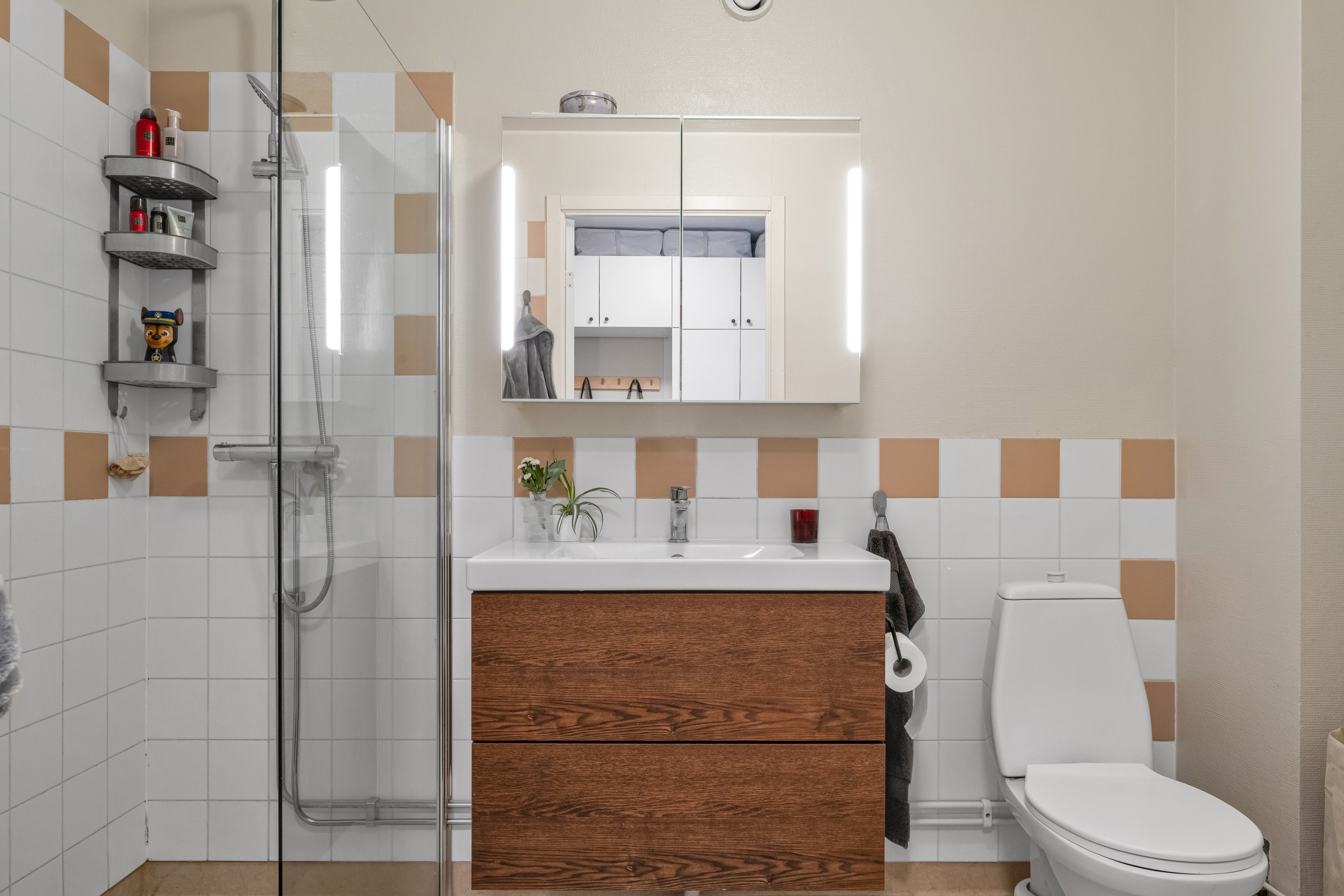 Bostadsbild från Åskmolnsvägen 95, Såld i Storvreta, Uppsala