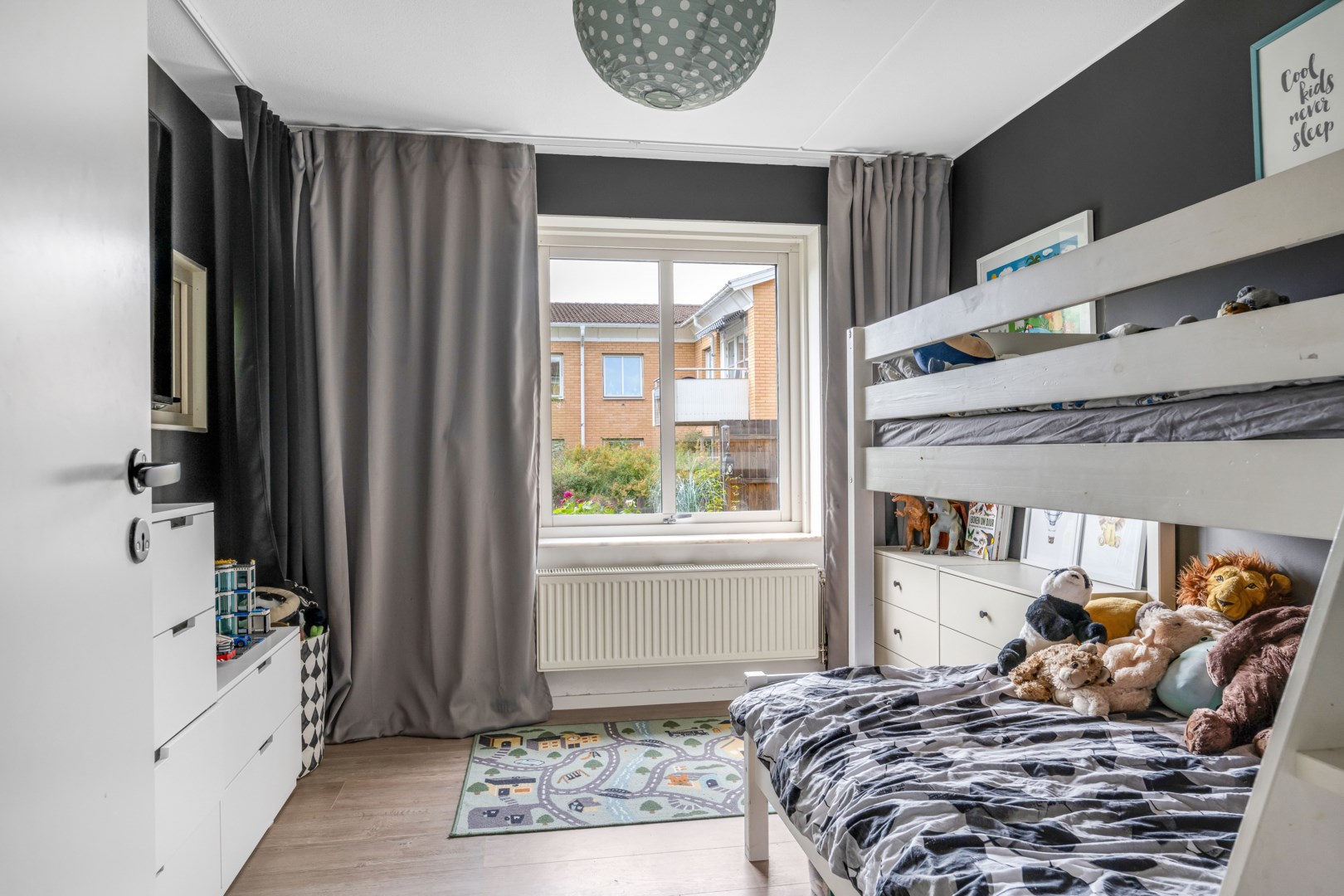 Bostadsbild från Åskmolnsvägen 95, Såld i Storvreta, Uppsala