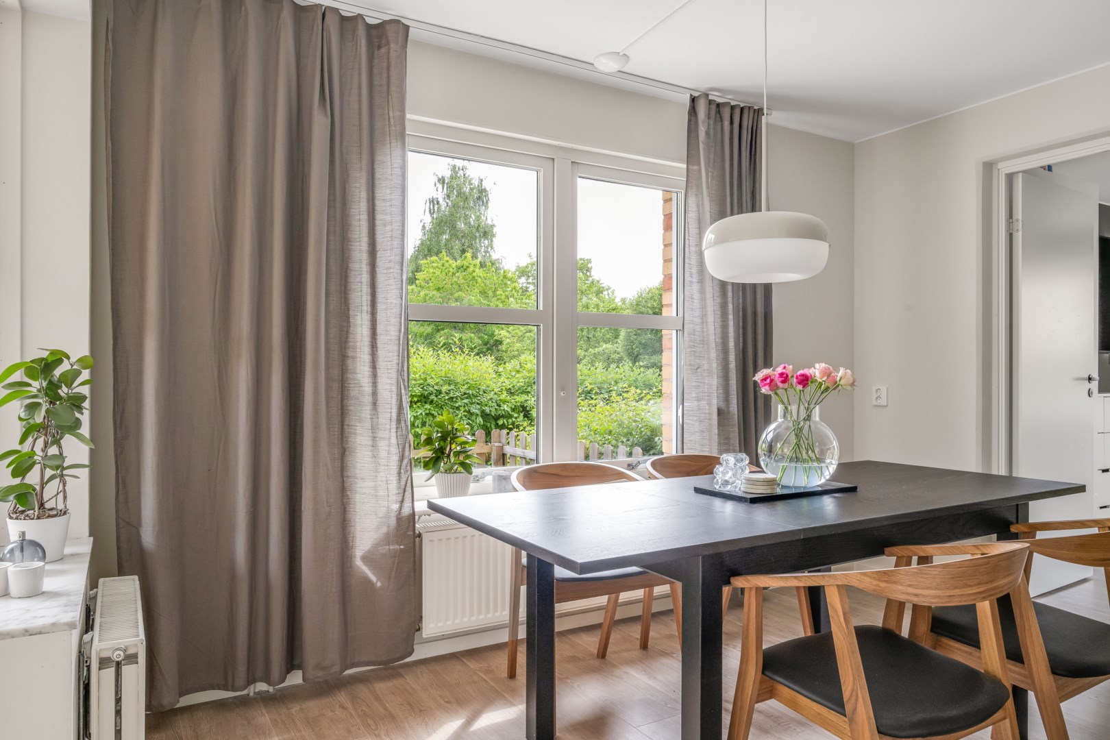 Bostadsbild från Åskmolnsvägen 95, Såld i Storvreta, Uppsala