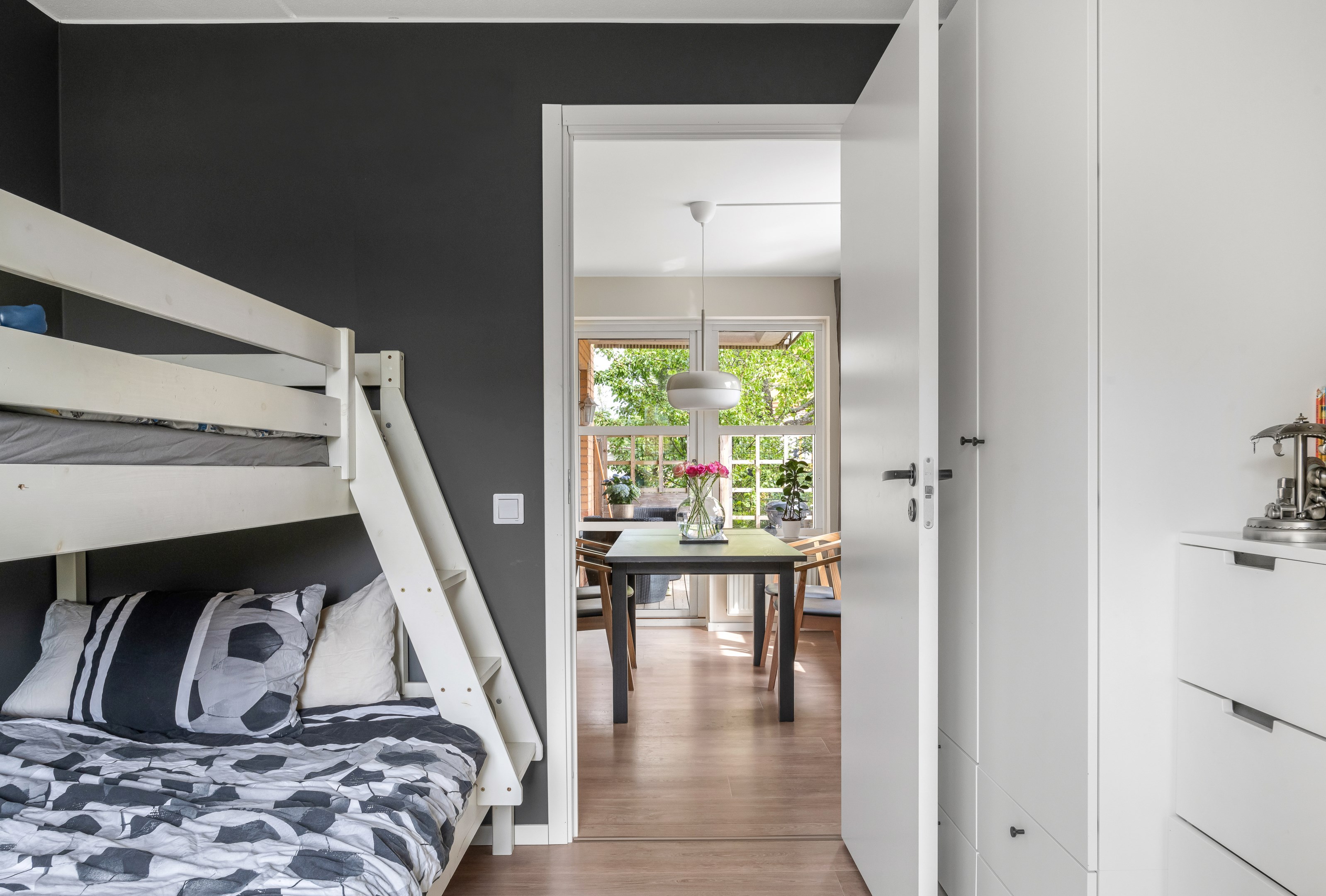 Bostadsbild från Åskmolnsvägen 95, Såld i Storvreta, Uppsala