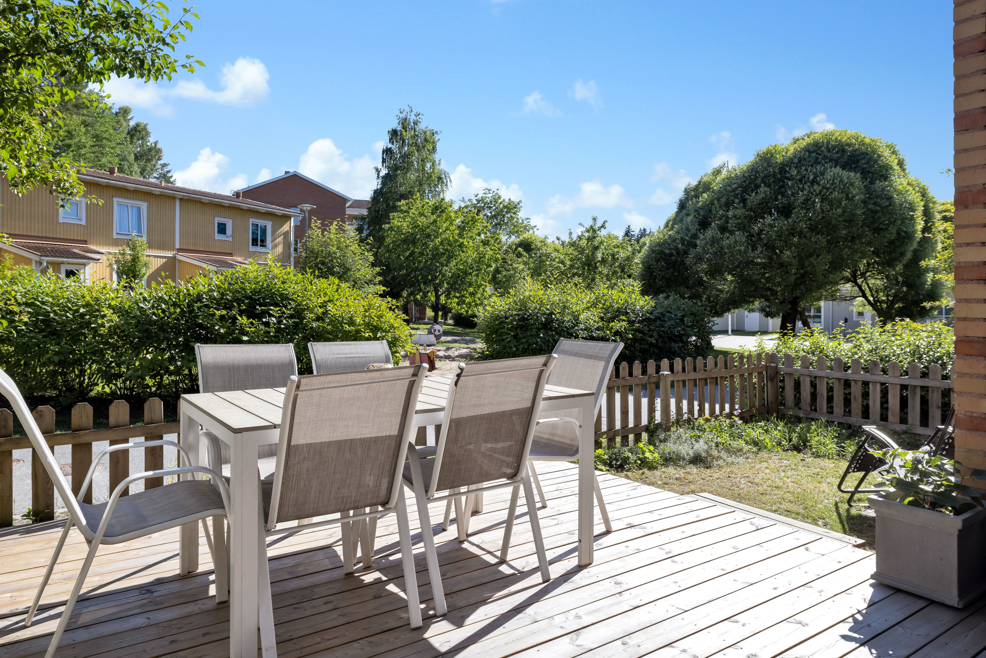 Bostadsbild från Åskmolnsvägen 95, Såld i Storvreta, Uppsala