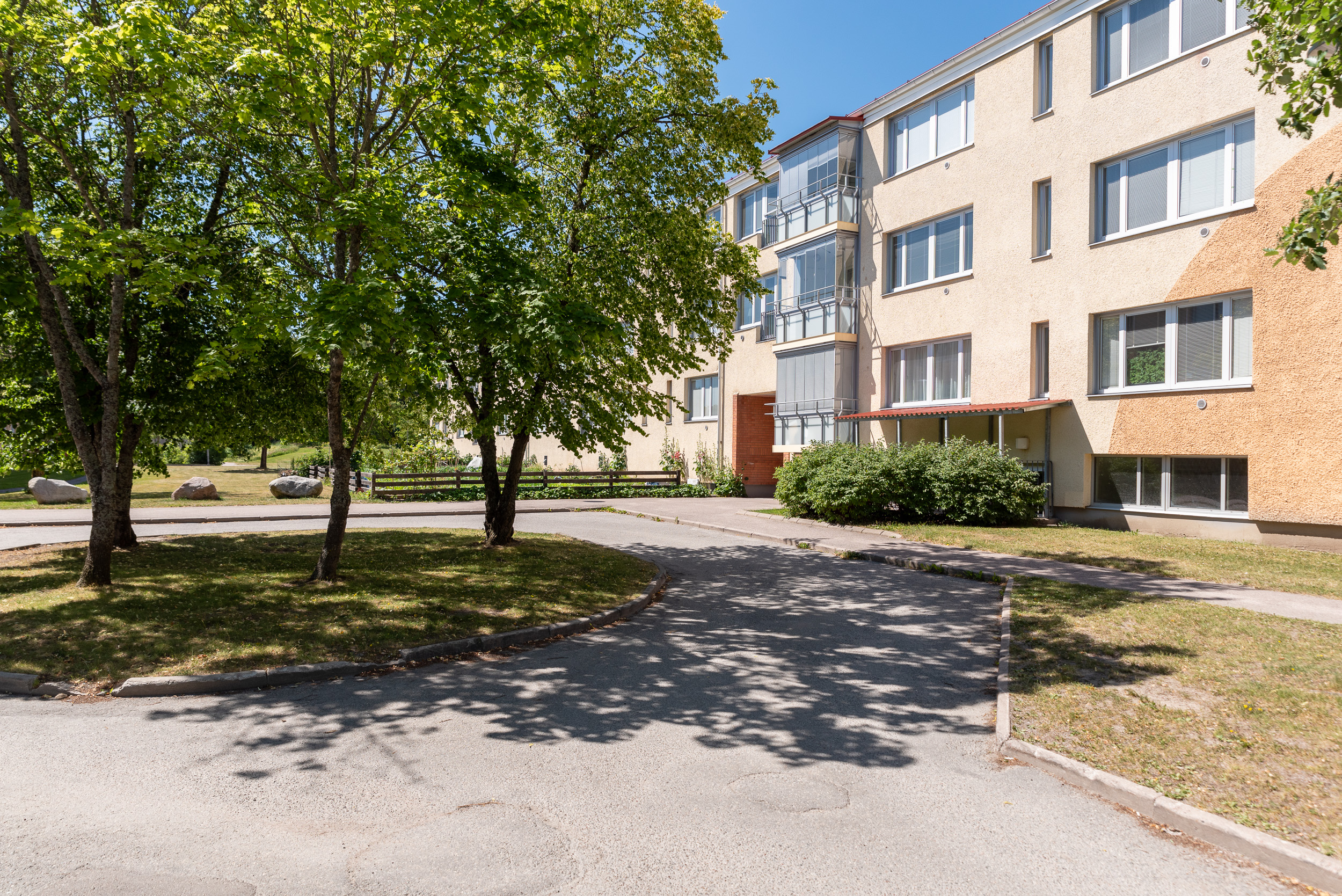 Bostadsbild från Lövhagsgatan 51, Såld i Råby, Västerås