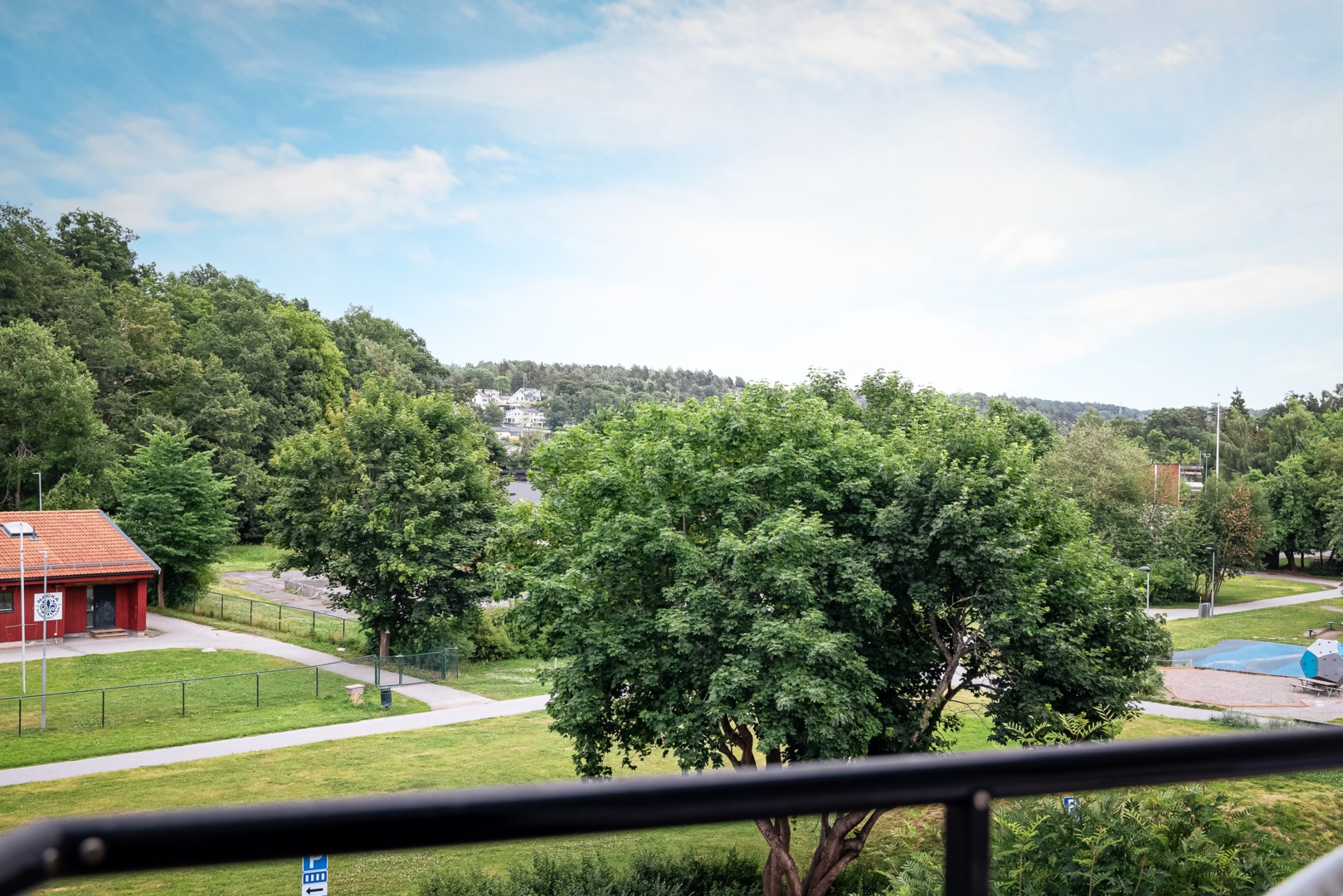 Bostadsbild från Beckasinvägen 28, Såld i Saltängen, Nacka