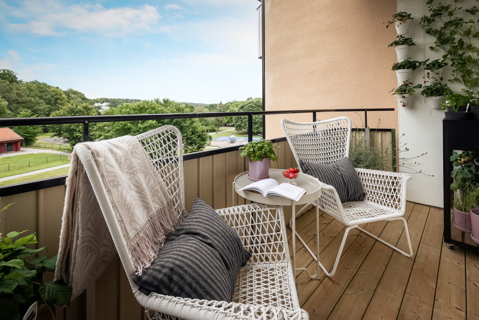 Bostadsbild från Beckasinvägen 28, Såld i Saltängen, Nacka