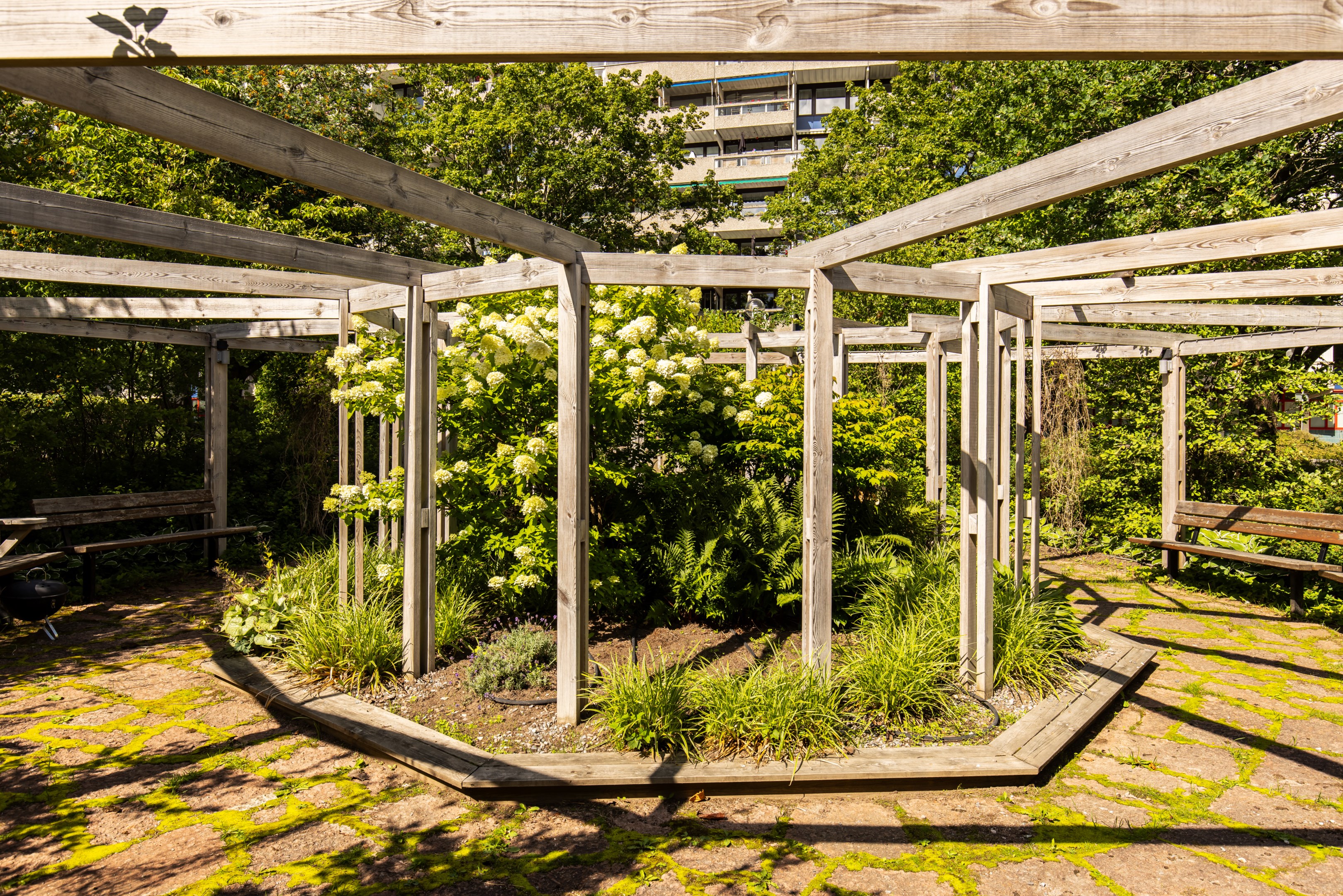 Bostadsbild från Meteorvägen 8, Såld i Grindtorp, Täby