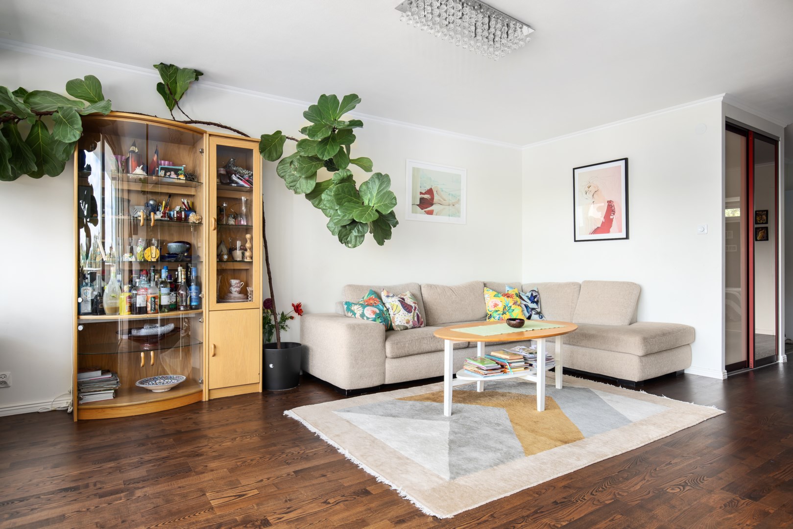 Bostadsbild från Meteorvägen 8, Såld i Grindtorp, Täby