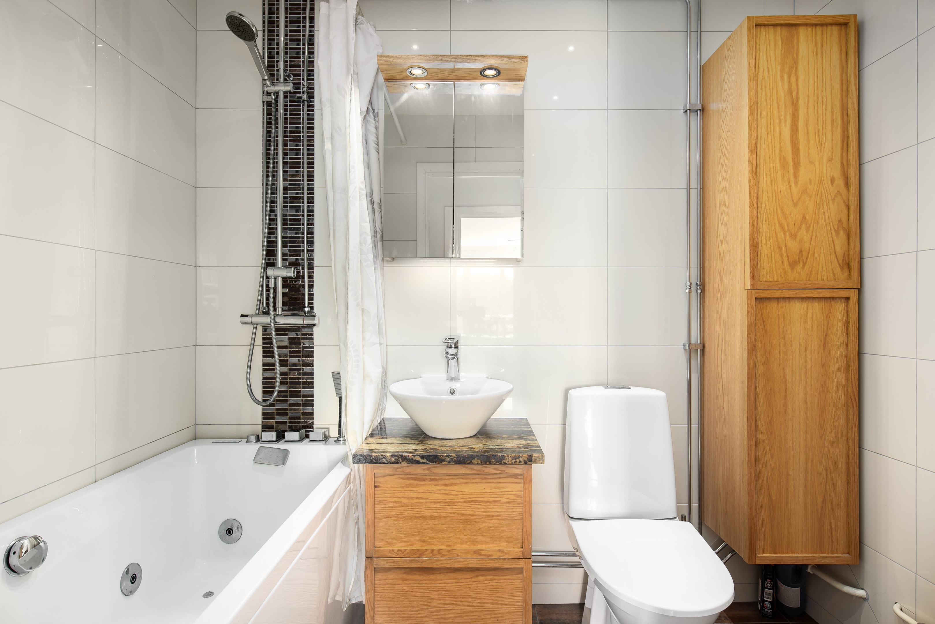 Bostadsbild från Meteorvägen 8, Såld i Grindtorp, Täby