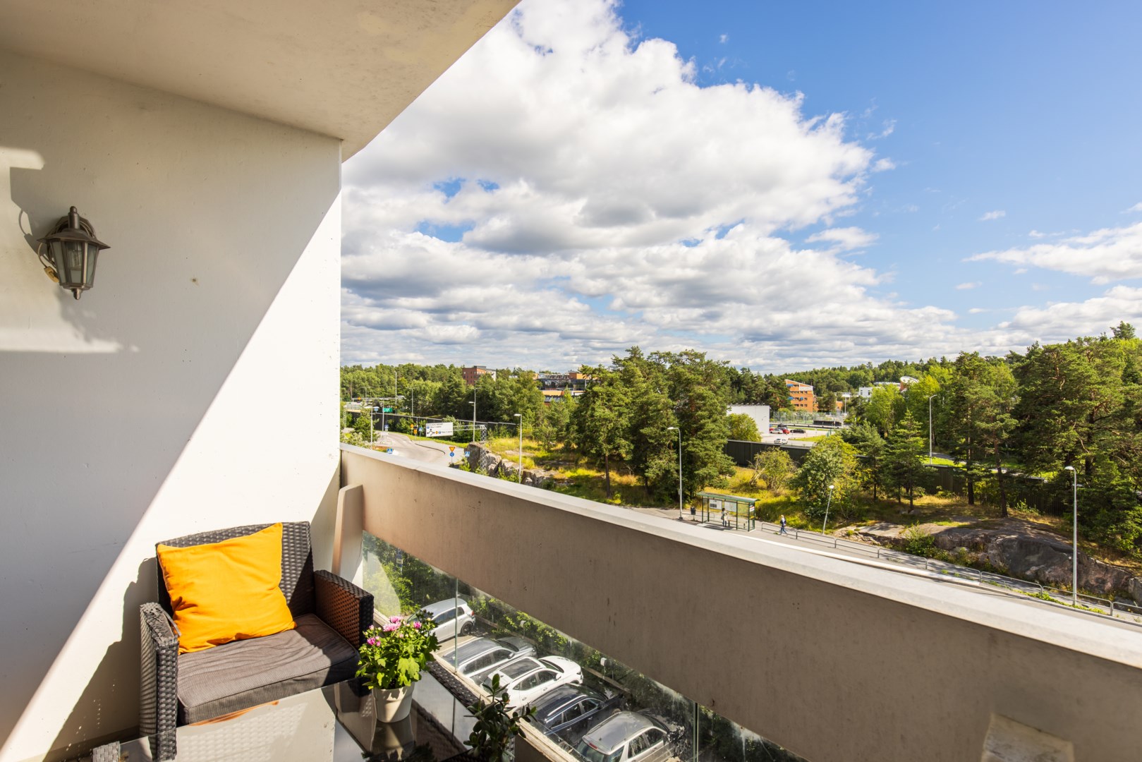 Bostadsbild från Meteorvägen 8, Såld i Grindtorp, Täby