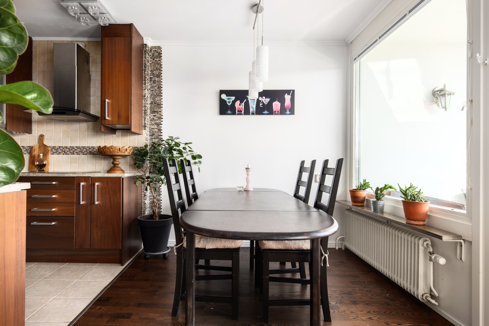 Bostadsbild från Meteorvägen 8, Såld i Grindtorp, Täby