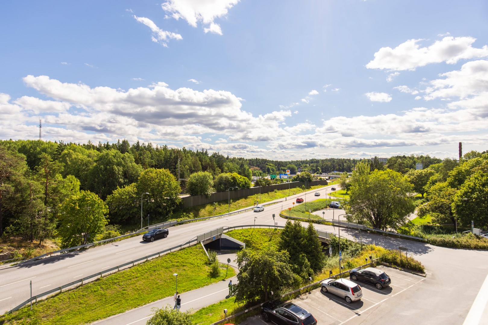 Bostadsbild från Meteorvägen 8, Såld i Grindtorp, Täby