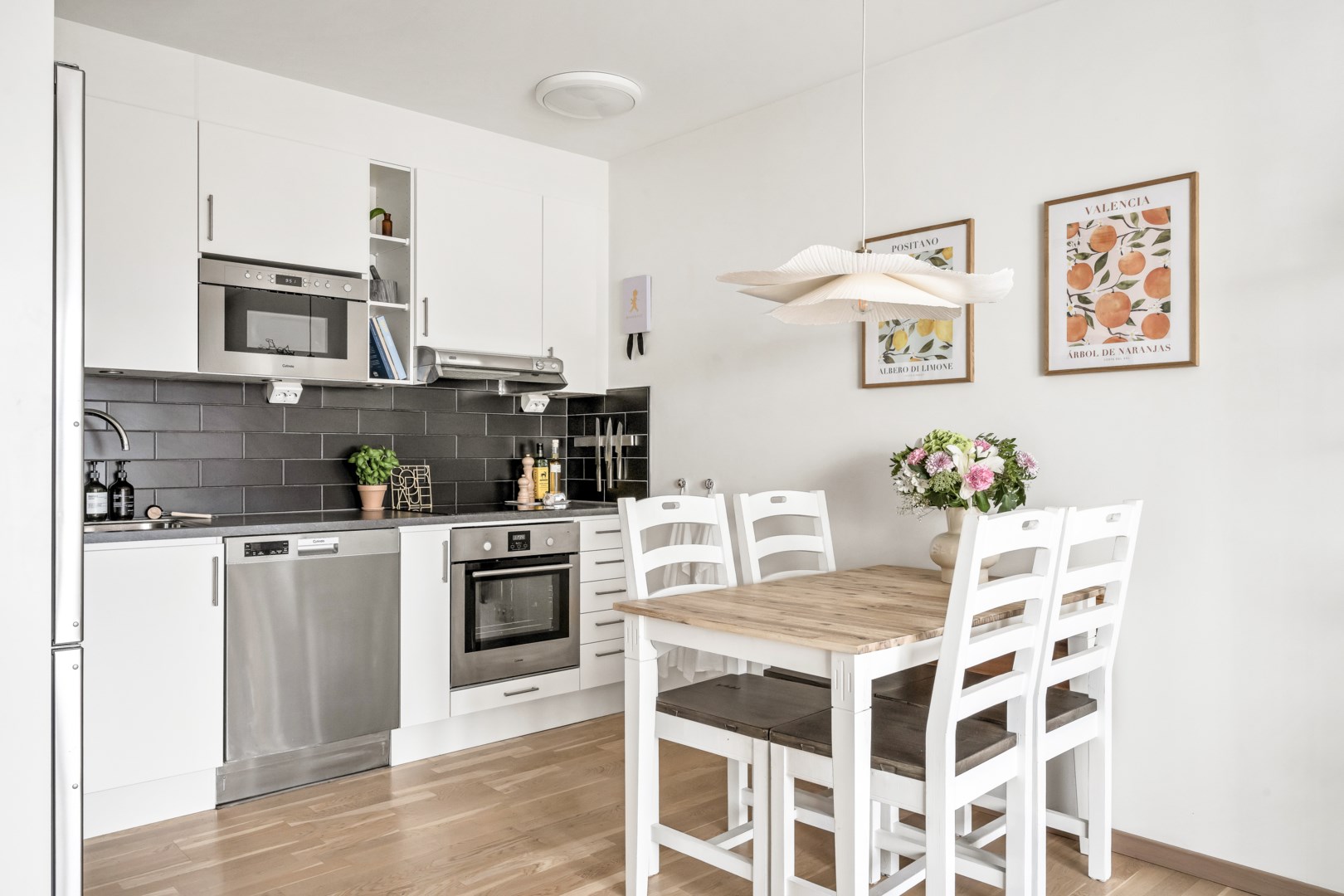 Bostadsbild från Råbyvägen 55H, Såld i Gränby, Uppsala