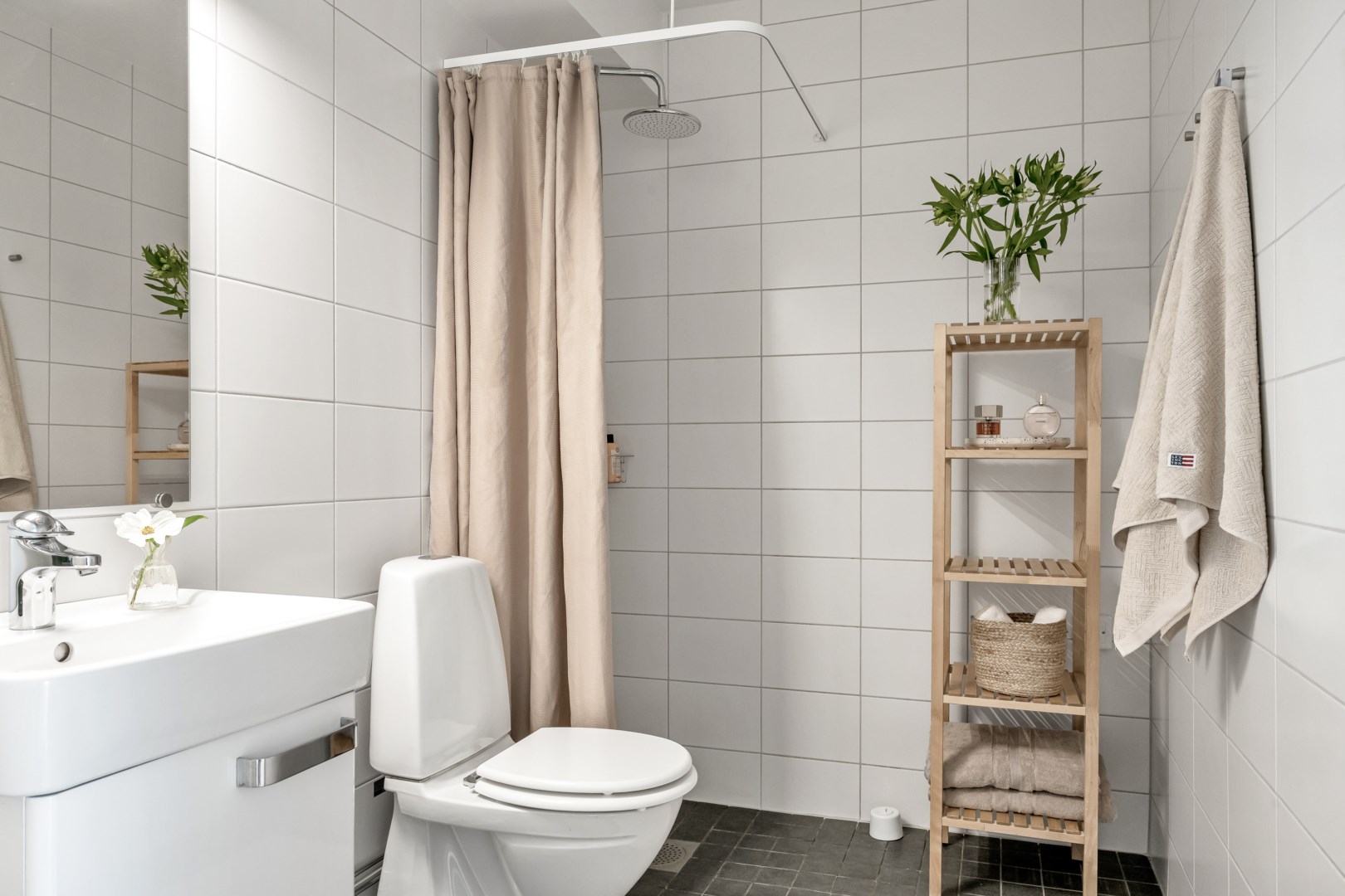 Bostadsbild från Råbyvägen 55H, Såld i Gränby, Uppsala