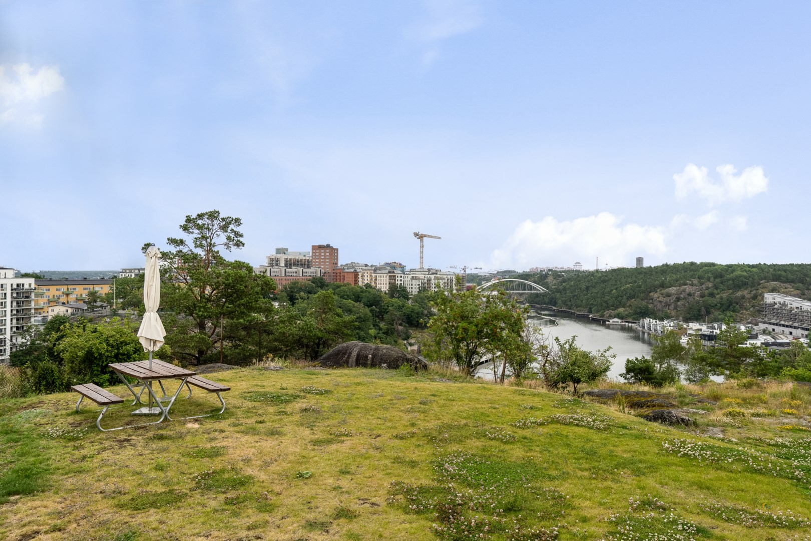 Bostadsbild från Finnbergsvägen 56, Såld i Finnberget, Nacka