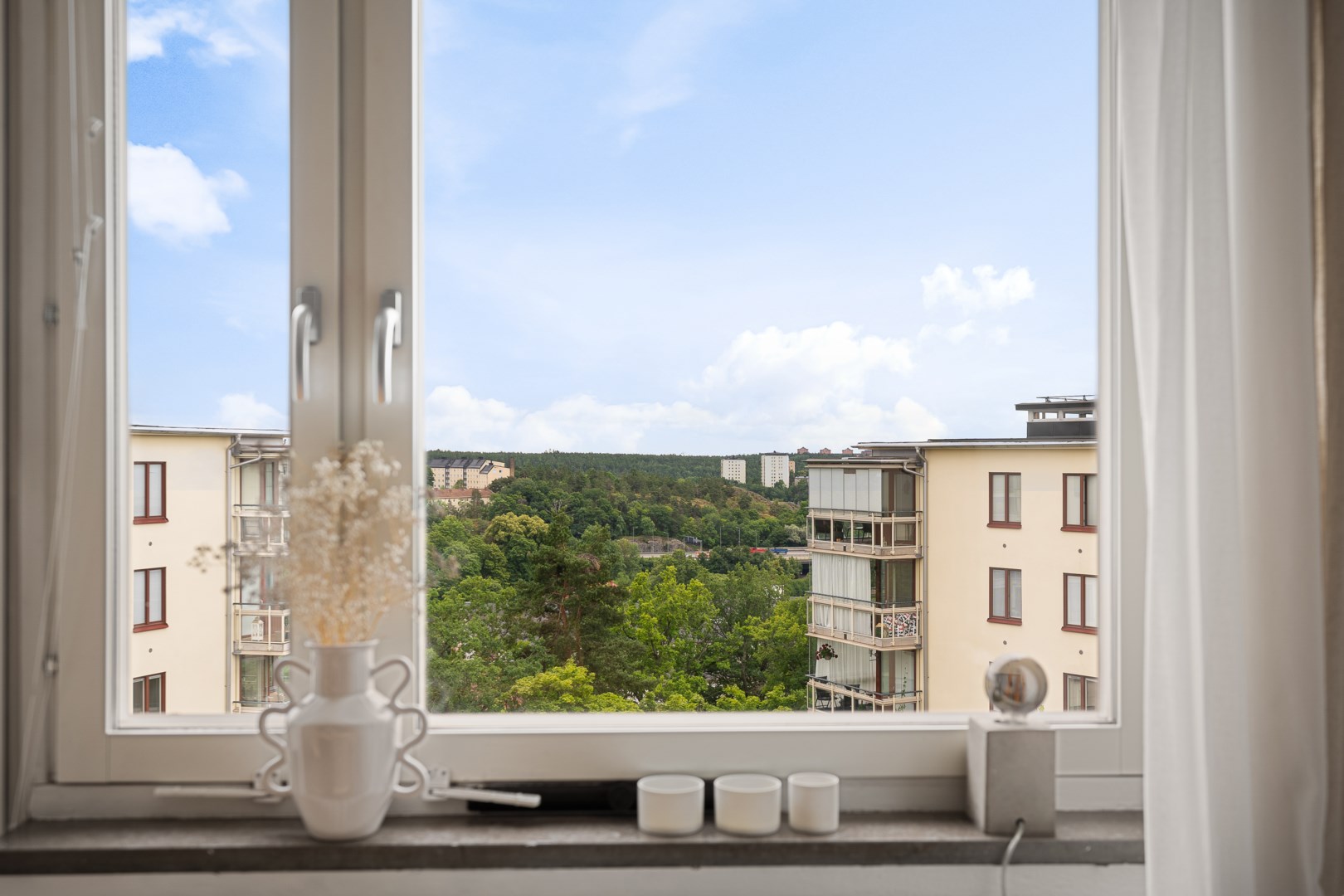 Bostadsbild från Finnbergsvägen 56, Såld i Finnberget, Nacka