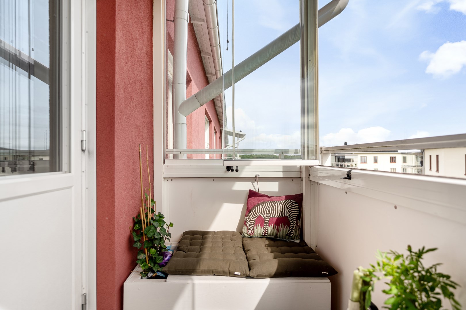 Bostadsbild från Finnbergsvägen 56, Såld i Finnberget, Nacka