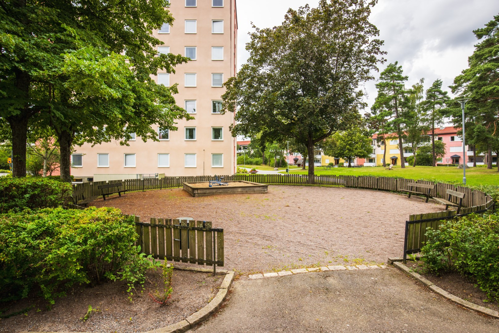 Bostadsbild från Lodvägen 12, 7tr, Såld i Edsberg, Sollentuna