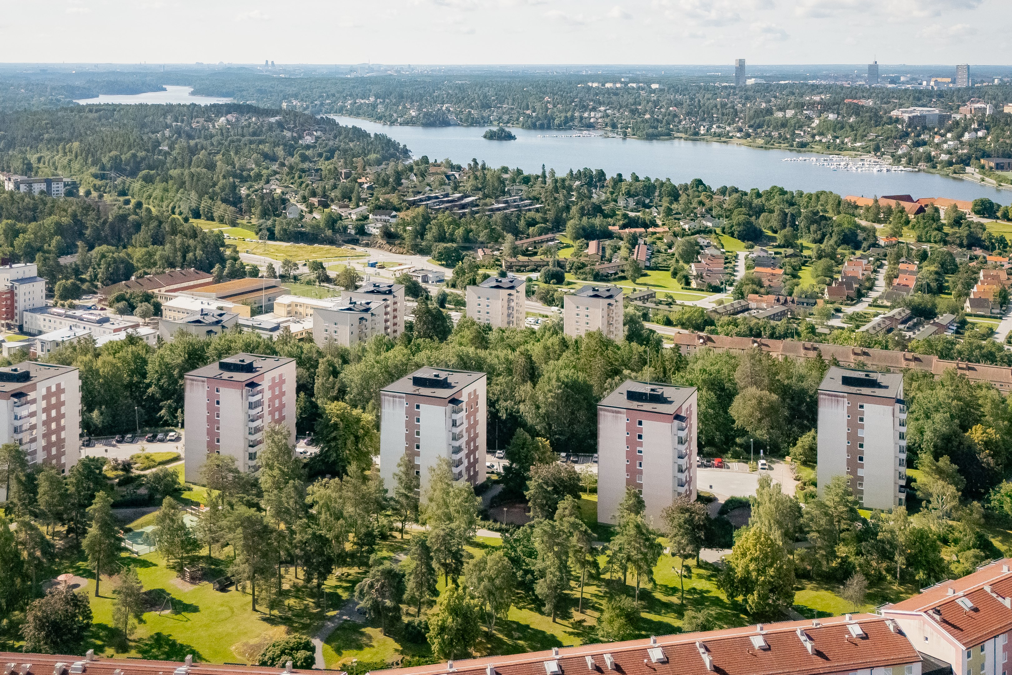 Bostadsbild från Lodvägen 12, 7tr, Såld i Edsberg, Sollentuna