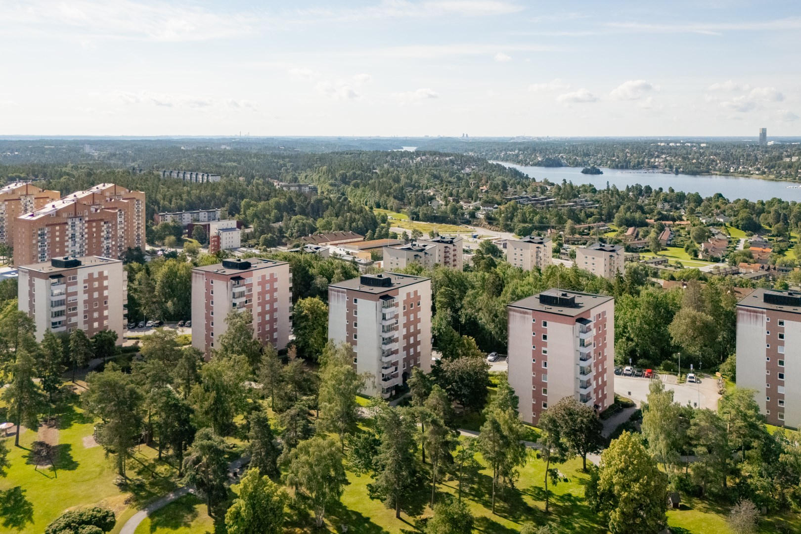 Bostadsbild från Lodvägen 12, 7tr, Såld i Edsberg, Sollentuna
