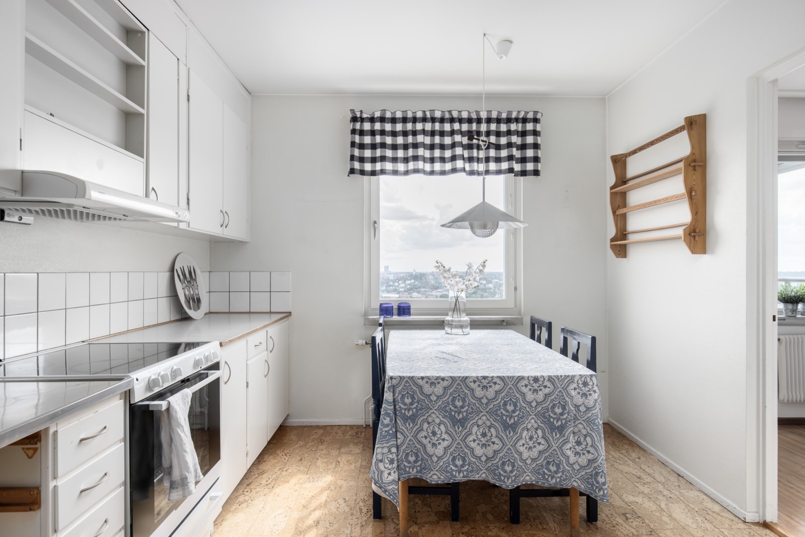 Bostadsbild från Lodvägen 12, 7tr, Såld i Edsberg, Sollentuna