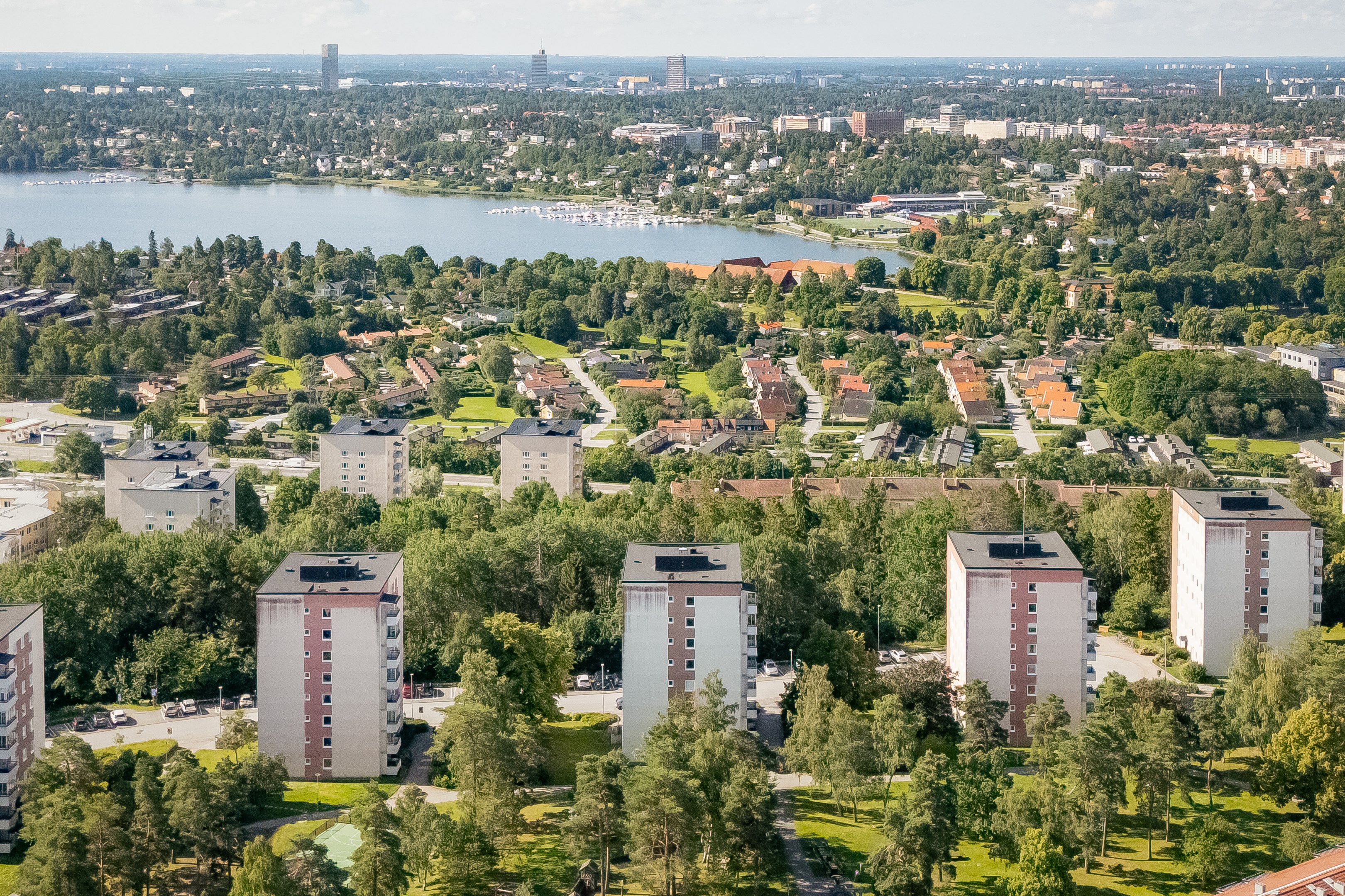 Bostadsbild från Lodvägen 12, 7tr, Såld i Edsberg, Sollentuna