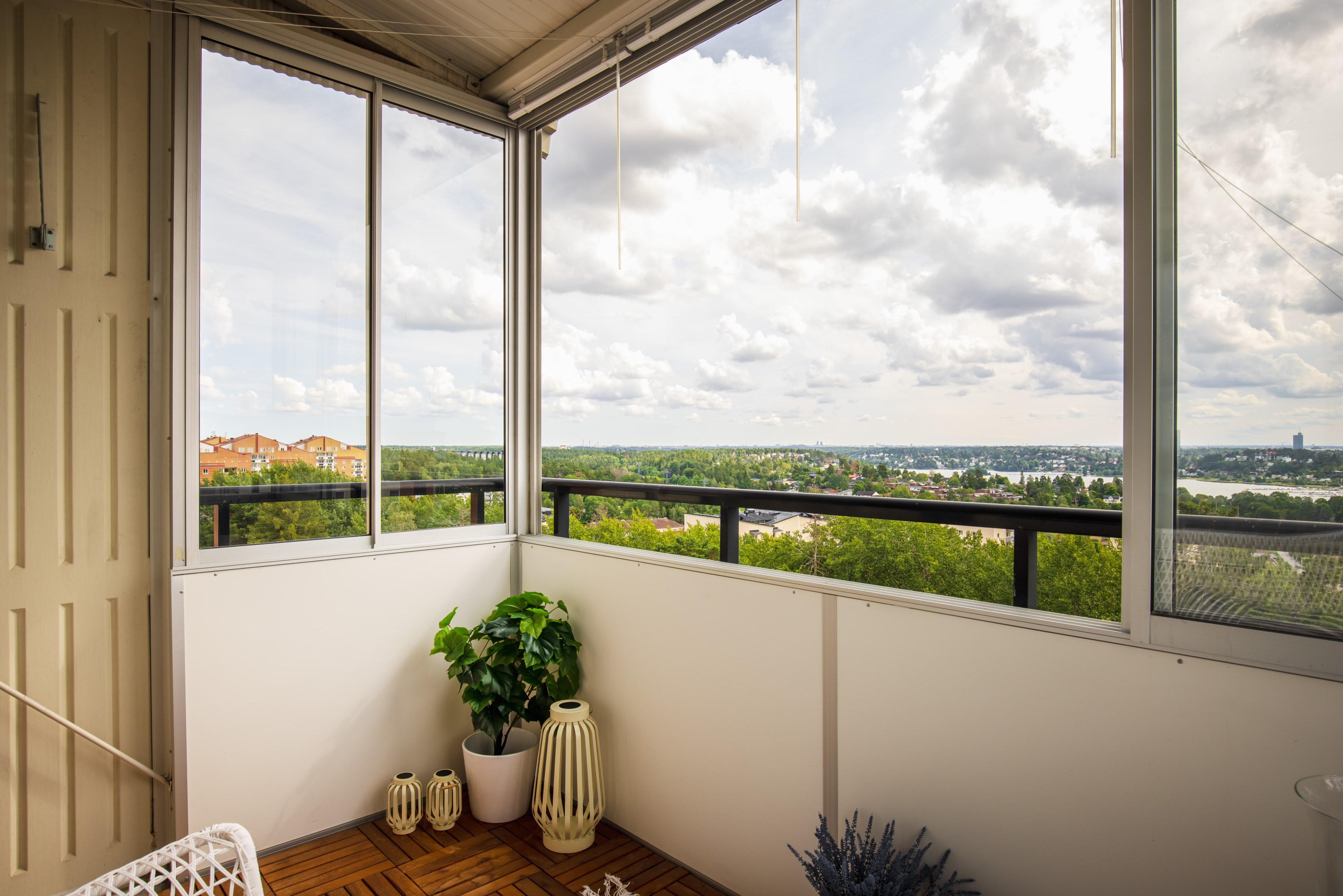 Bostadsbild från Lodvägen 12, 7tr, Såld i Edsberg, Sollentuna