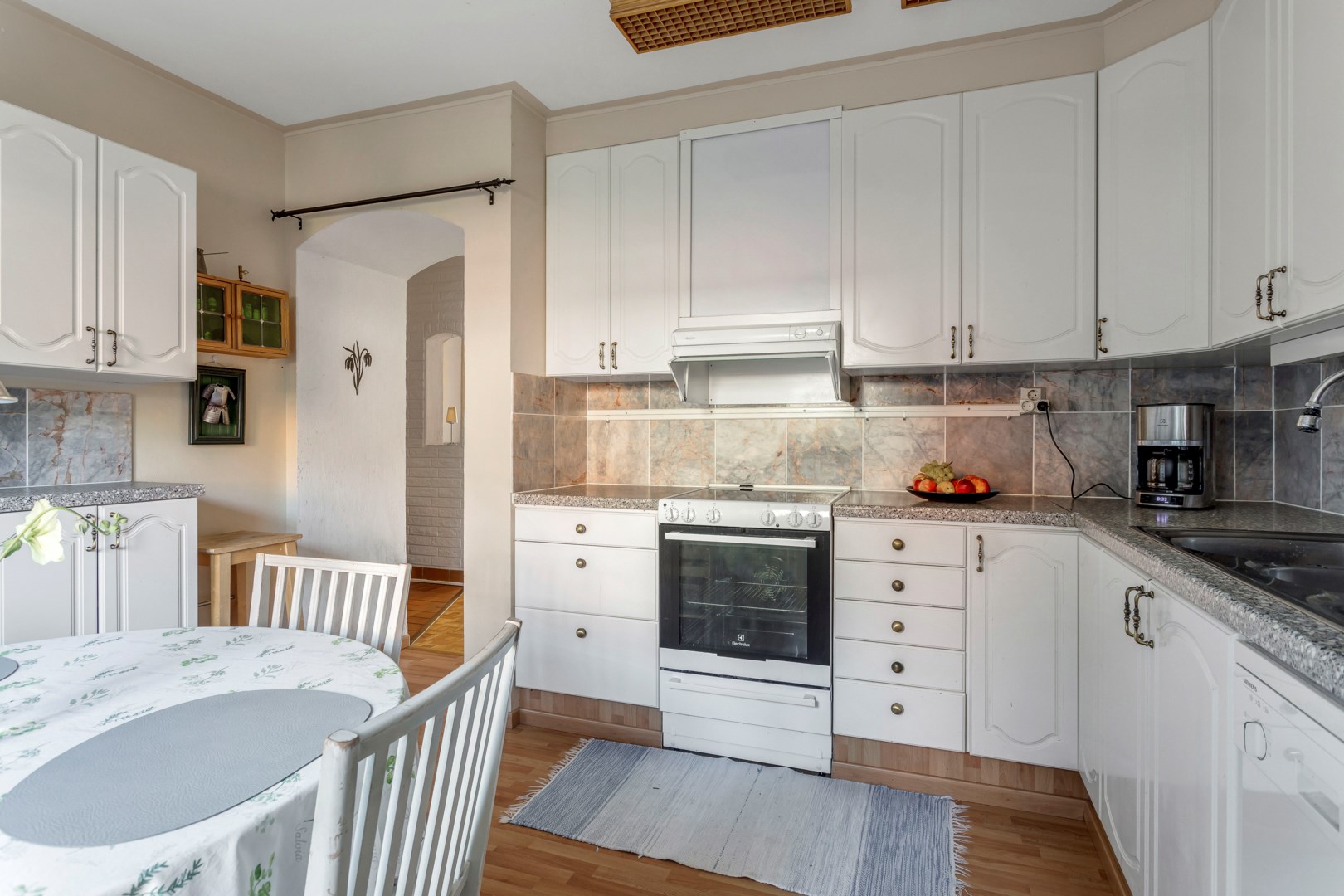 Bostadsbild från Cellovägen 102, Såld i Gottsunda, Uppsala