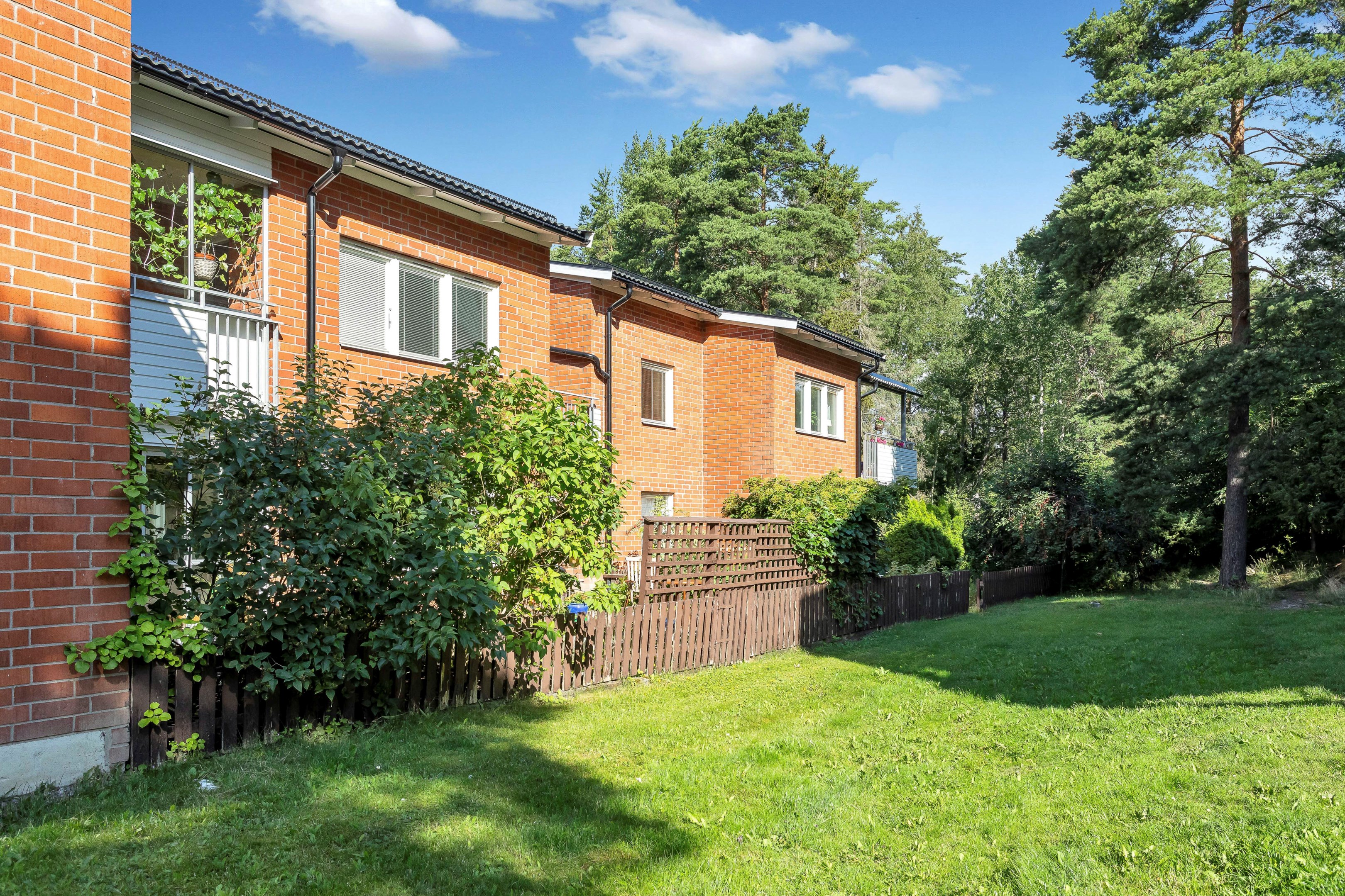 Bostadsbild från Cellovägen 102, Såld i Gottsunda, Uppsala